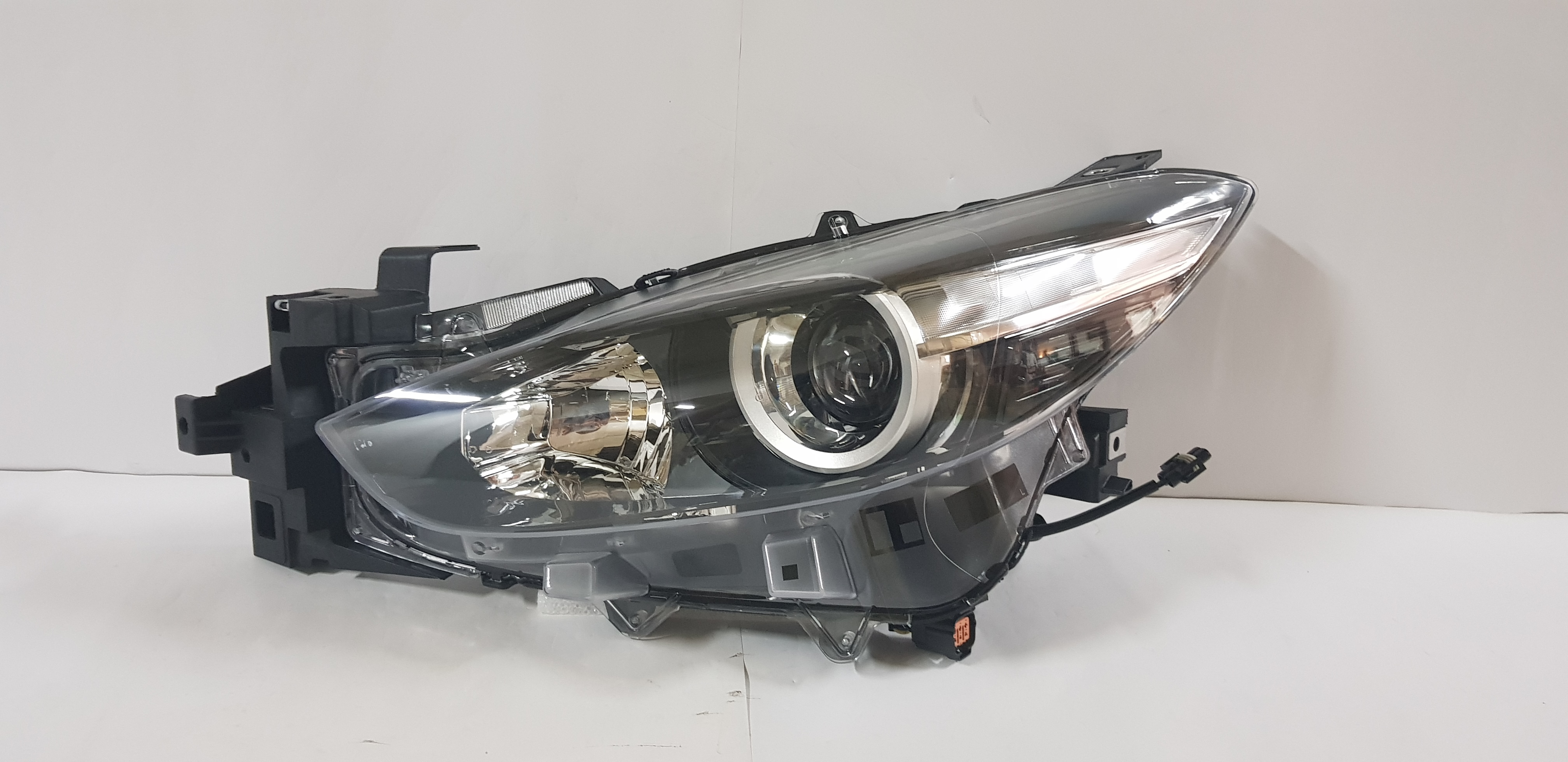  MZ-3 2017-2018 Sedan left side Head light lamp 