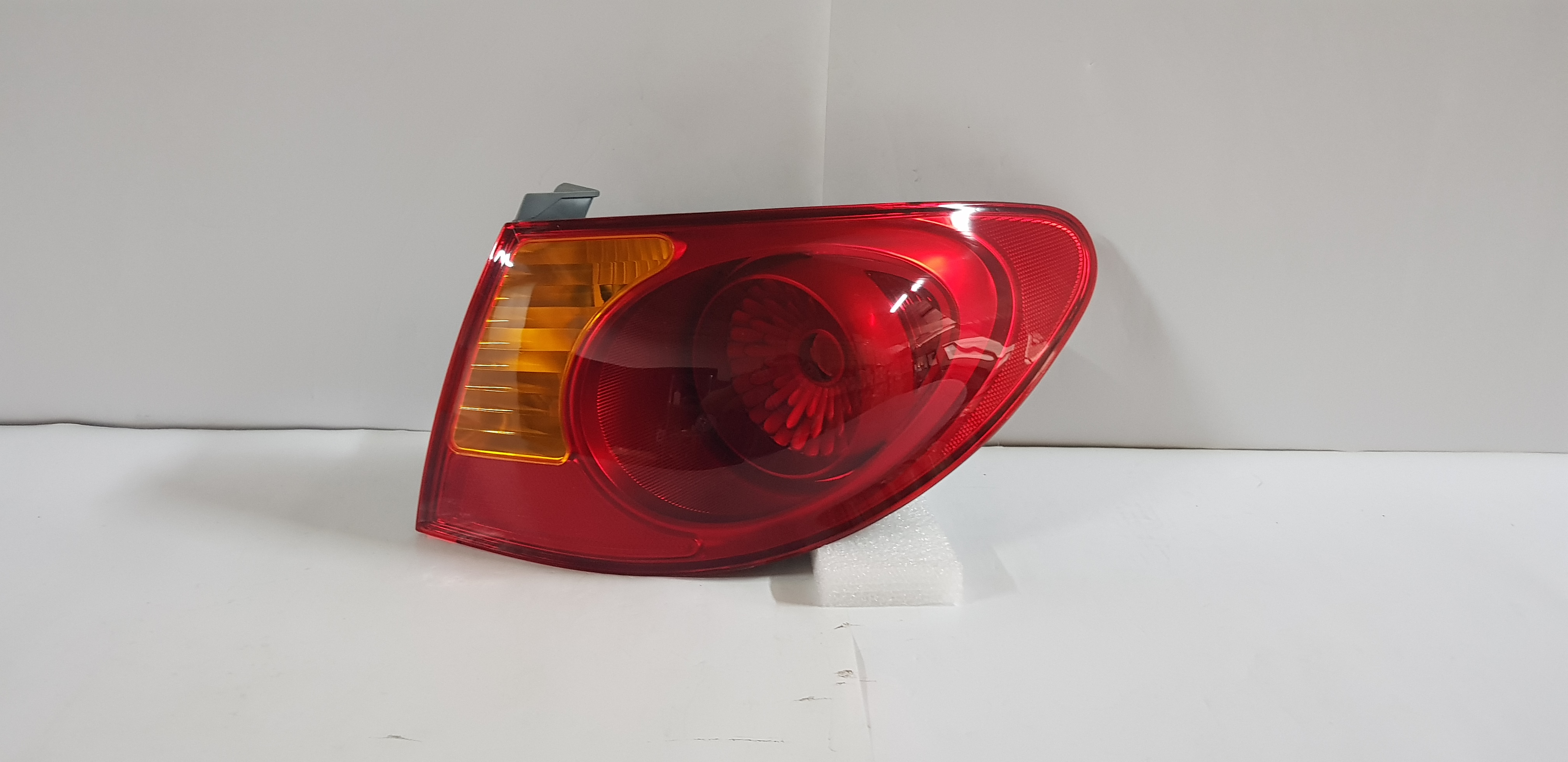  Elantra / Avantre 2008- On Sedan Right side Tail light lamp