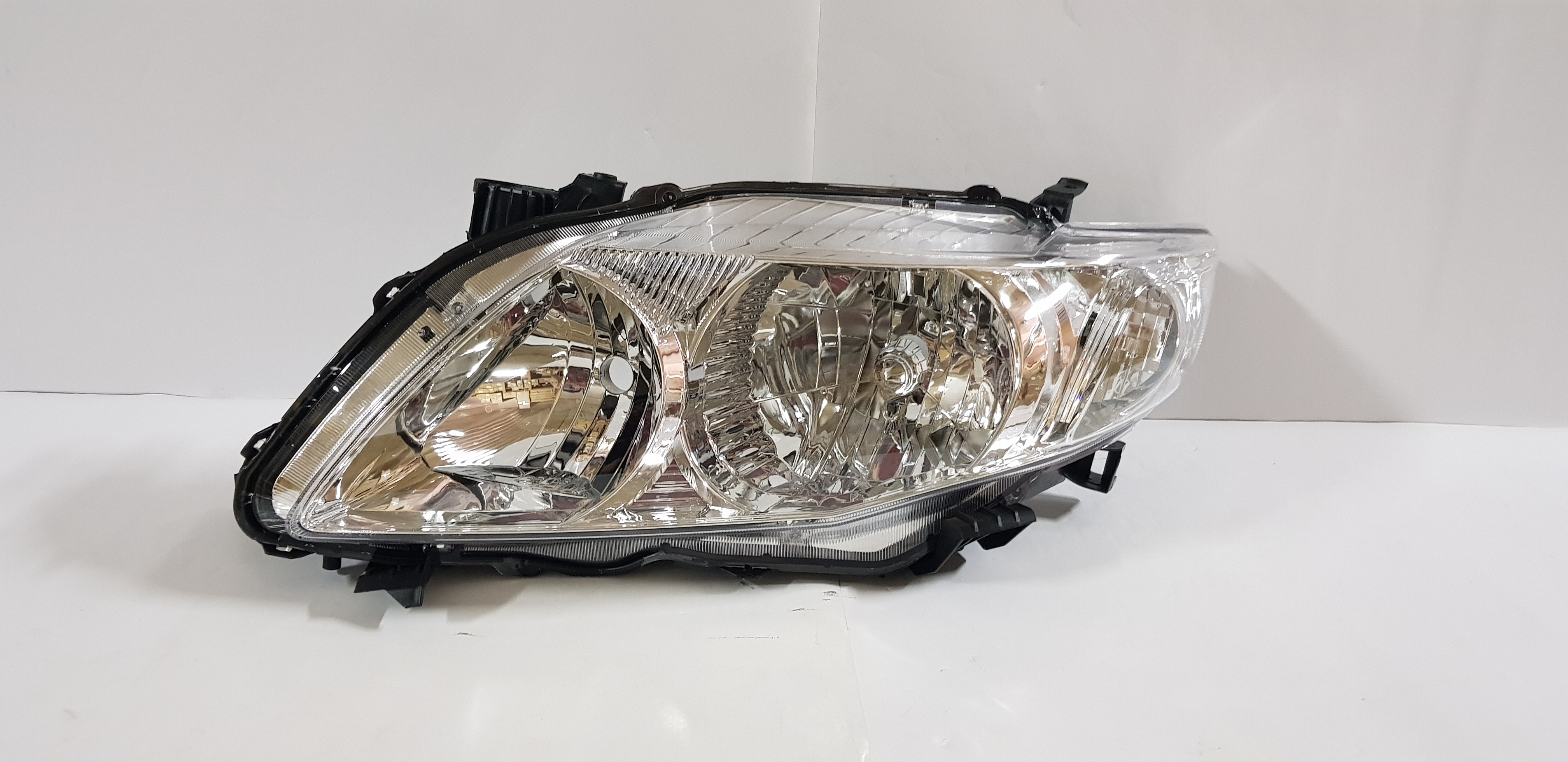  Corolla Altis 2008-2009 Head light lamp Left side.,      