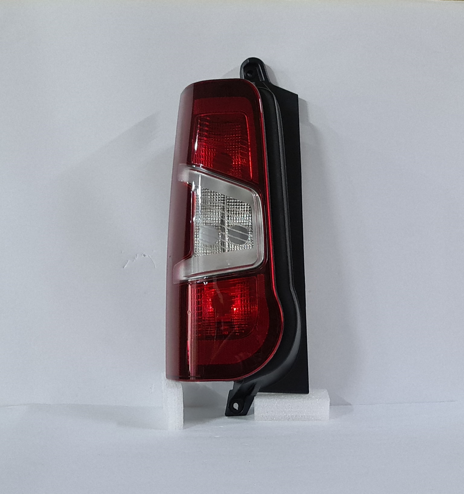  Berlingo 2019 On Tail light lamp Left side