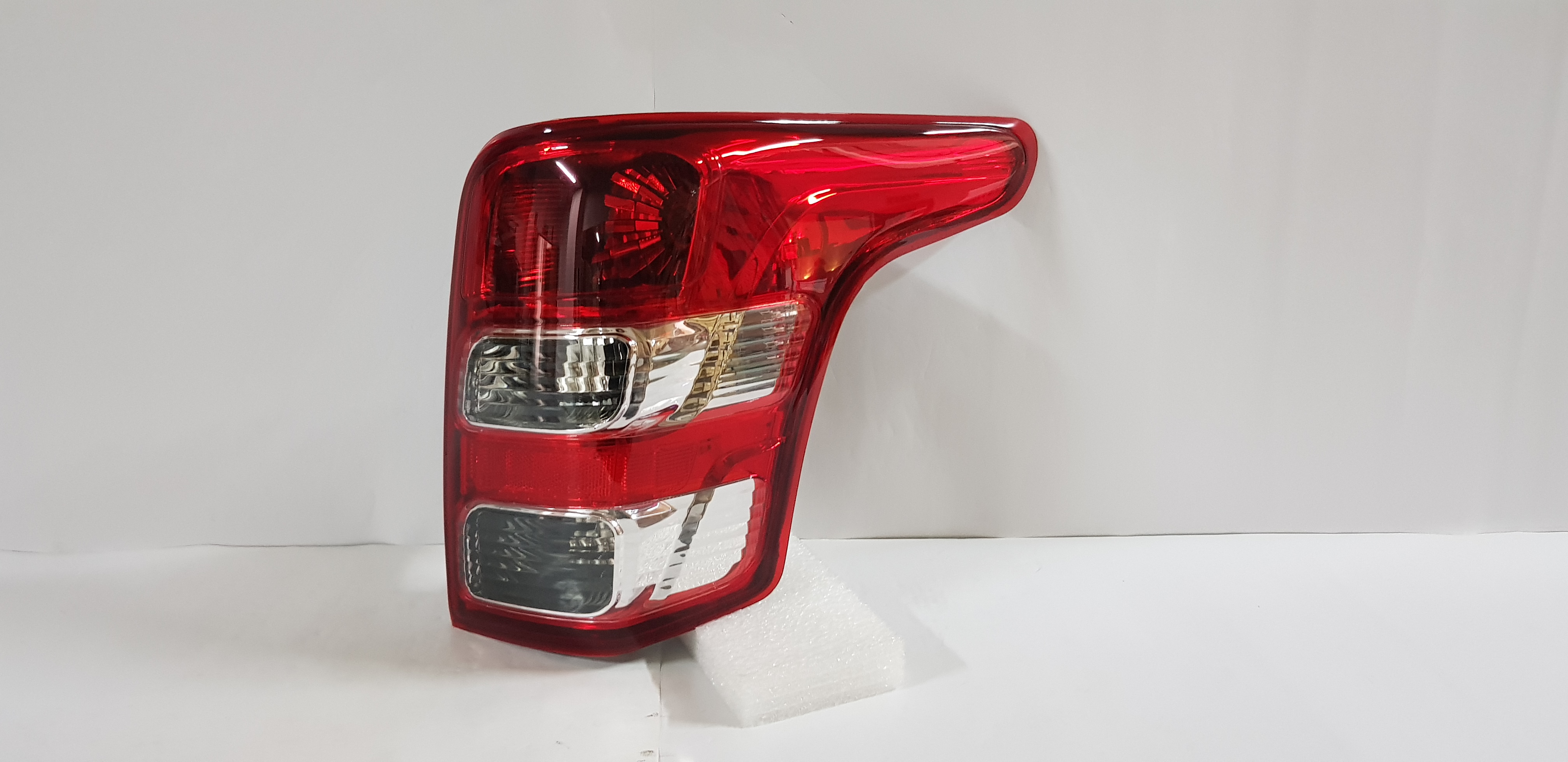  Triton L200 2015-2018 Tail light / Tail lamp Right side     