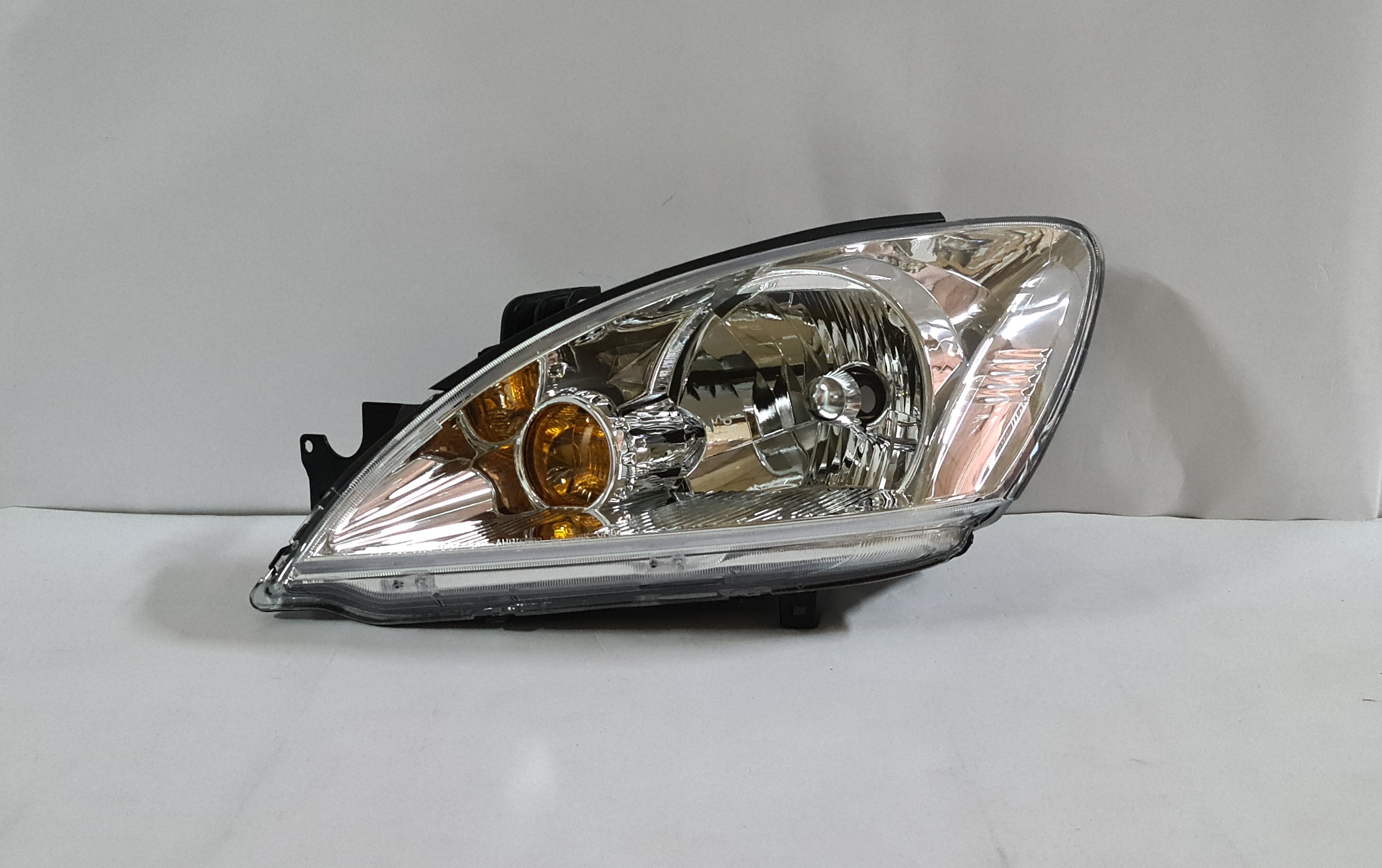  Lancer CS3 GLS 2004-2008 Left side Head light / Head lamp    Sedan