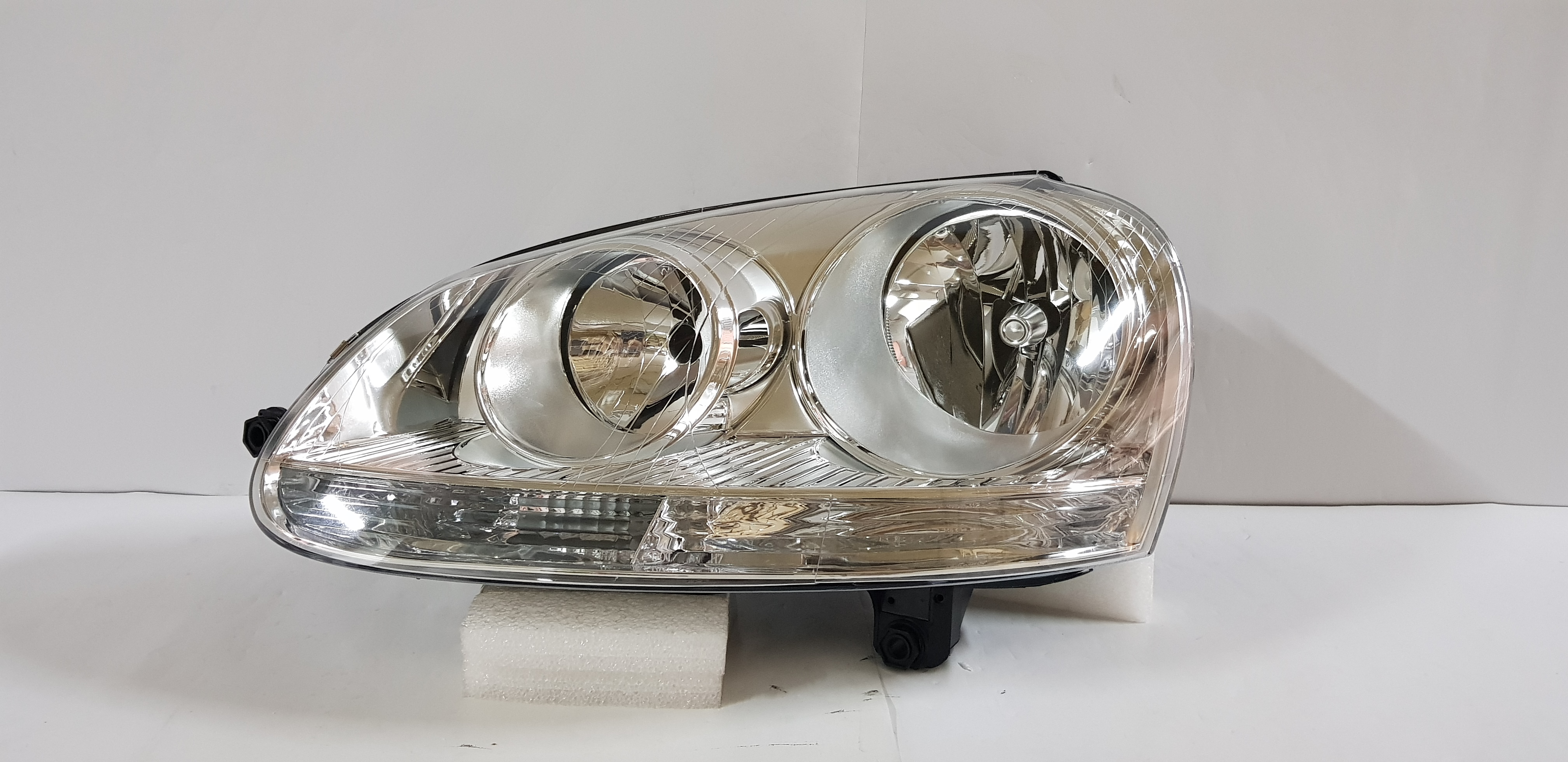  Golf 5 MK5 2003-2008 HatchBack Head light lamp (Chrome) left side      
