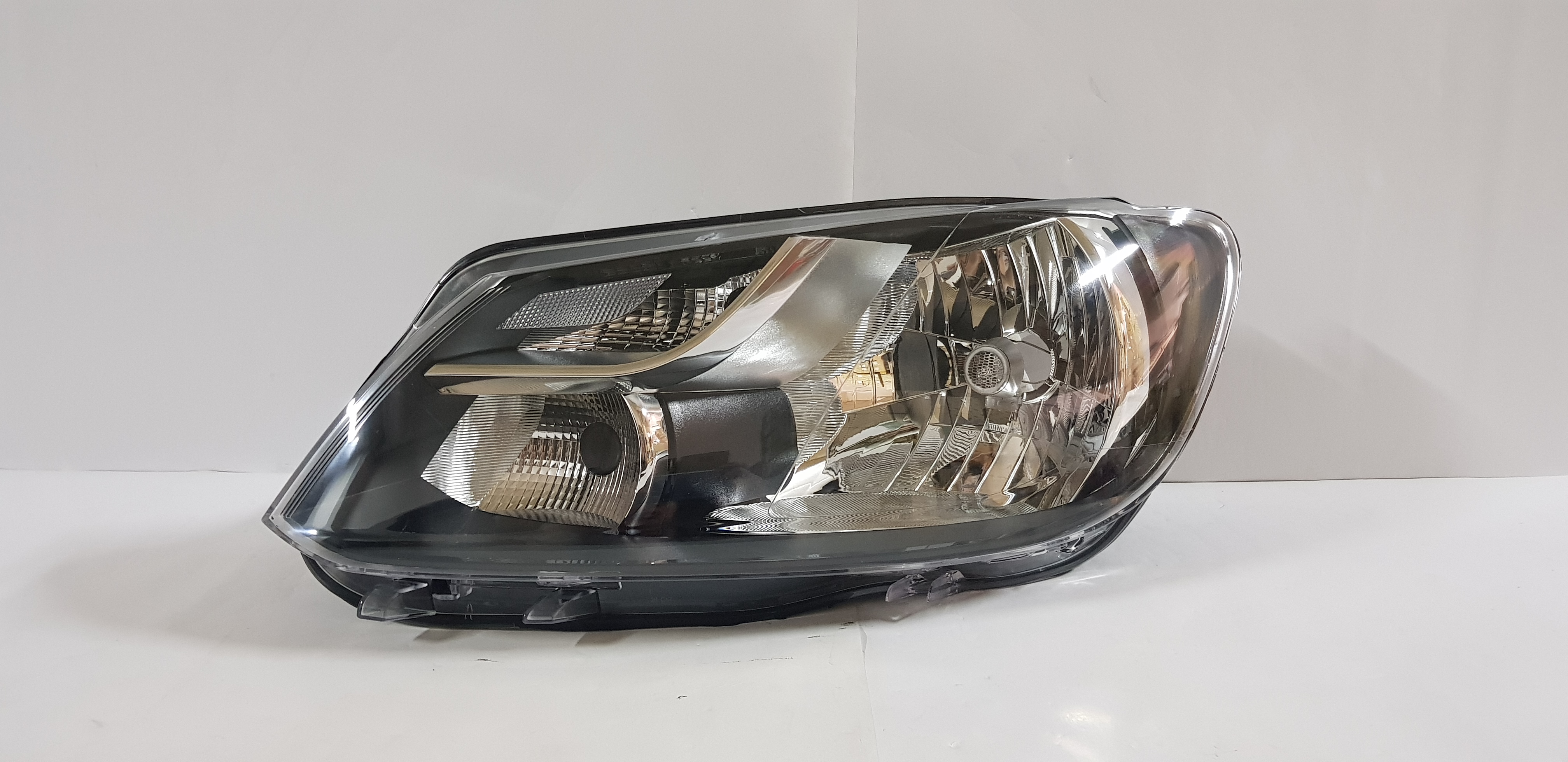  Caddy Van 2010-2014 Head light/Head lamp left side     