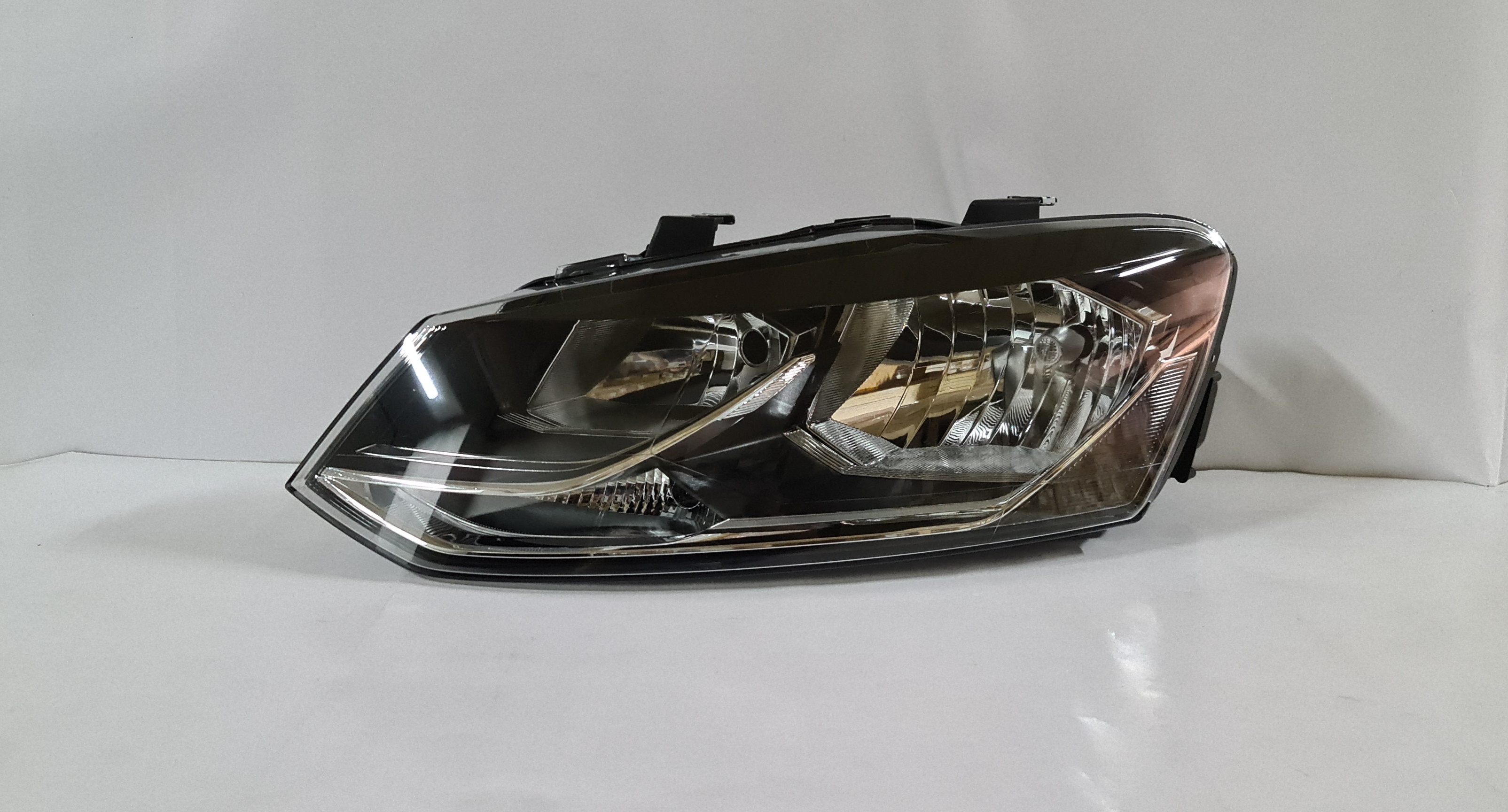  WV Polo 2014-2016 Hatchback Head light/Head lamp left Side    