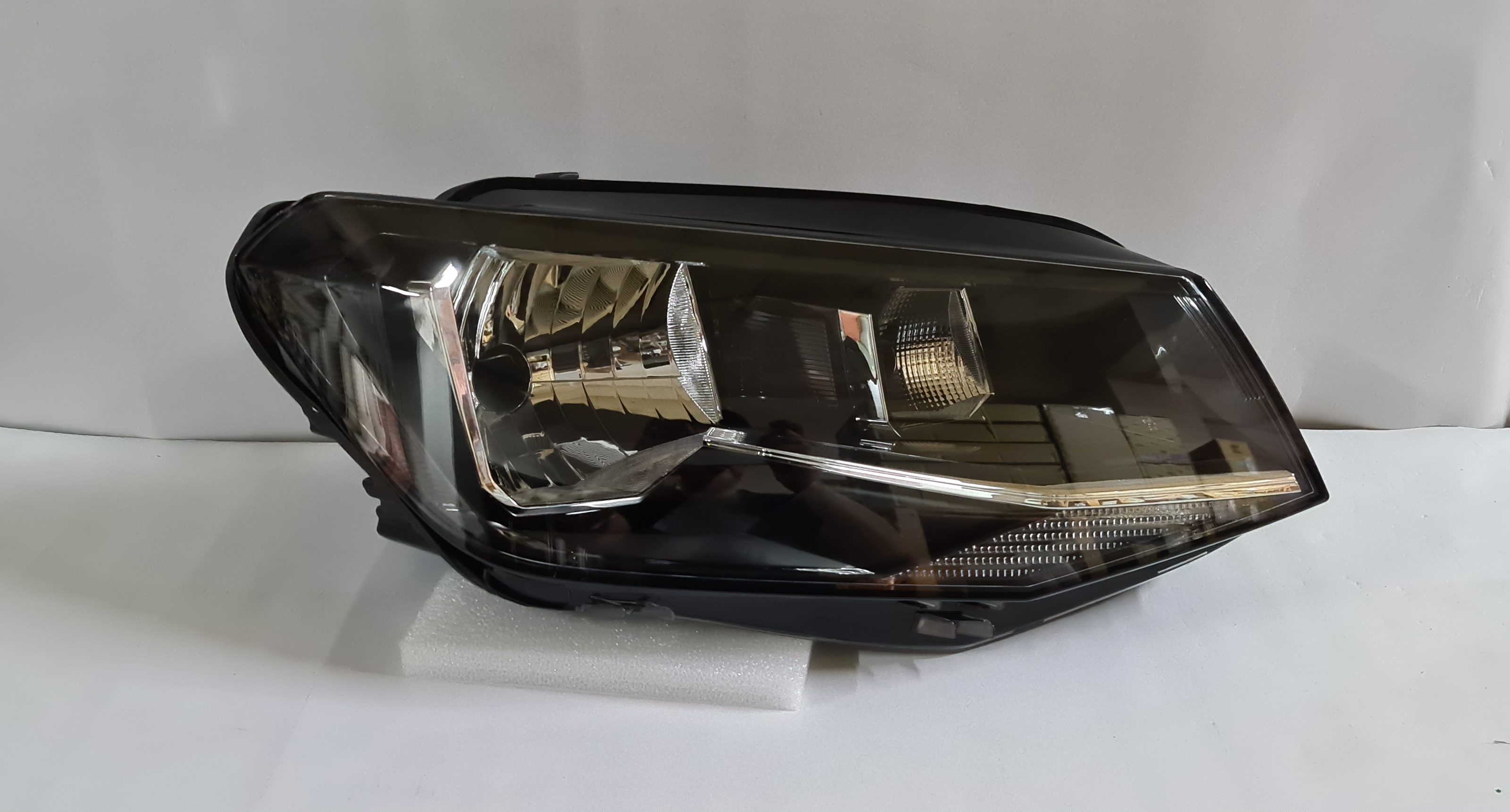 Caddy Van 2015 ON Head light/Head lamp Right side   