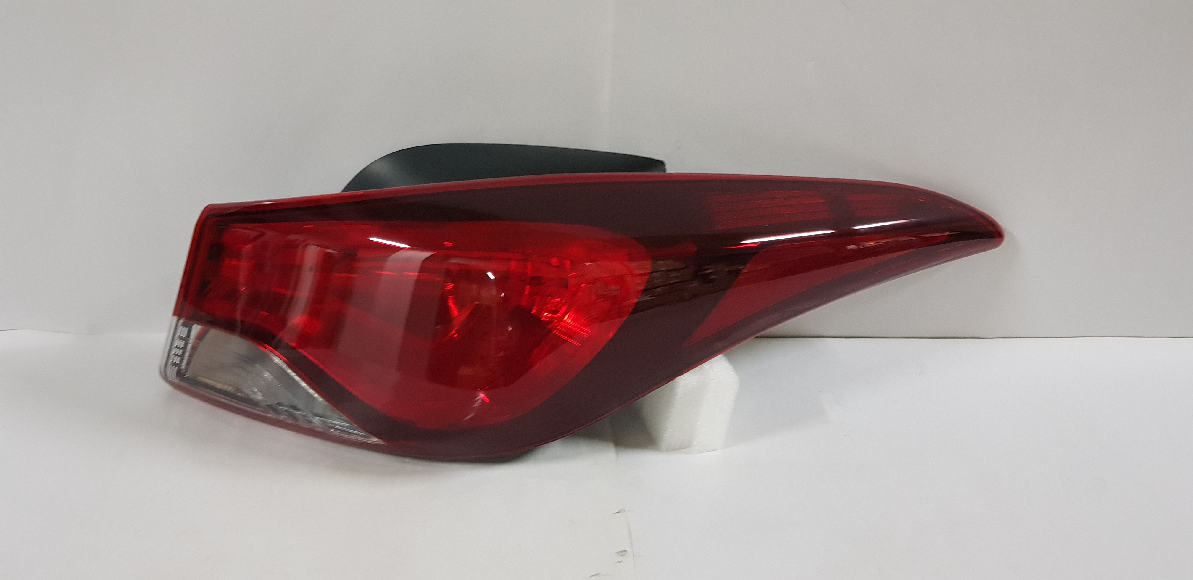  Elantra i35 2014-2015 Sedan Tail light lamp Right side    