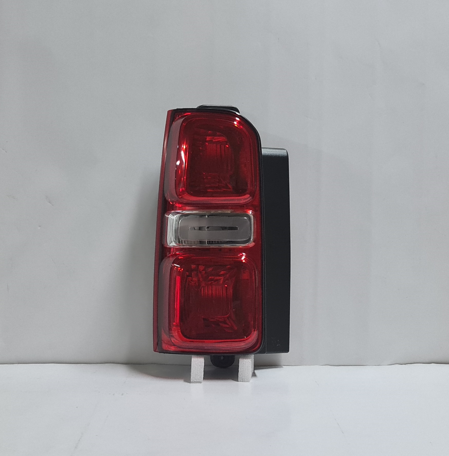  Jumpy / Dispatch 2016-2018 Van Tail light/Tail lamp Left side     