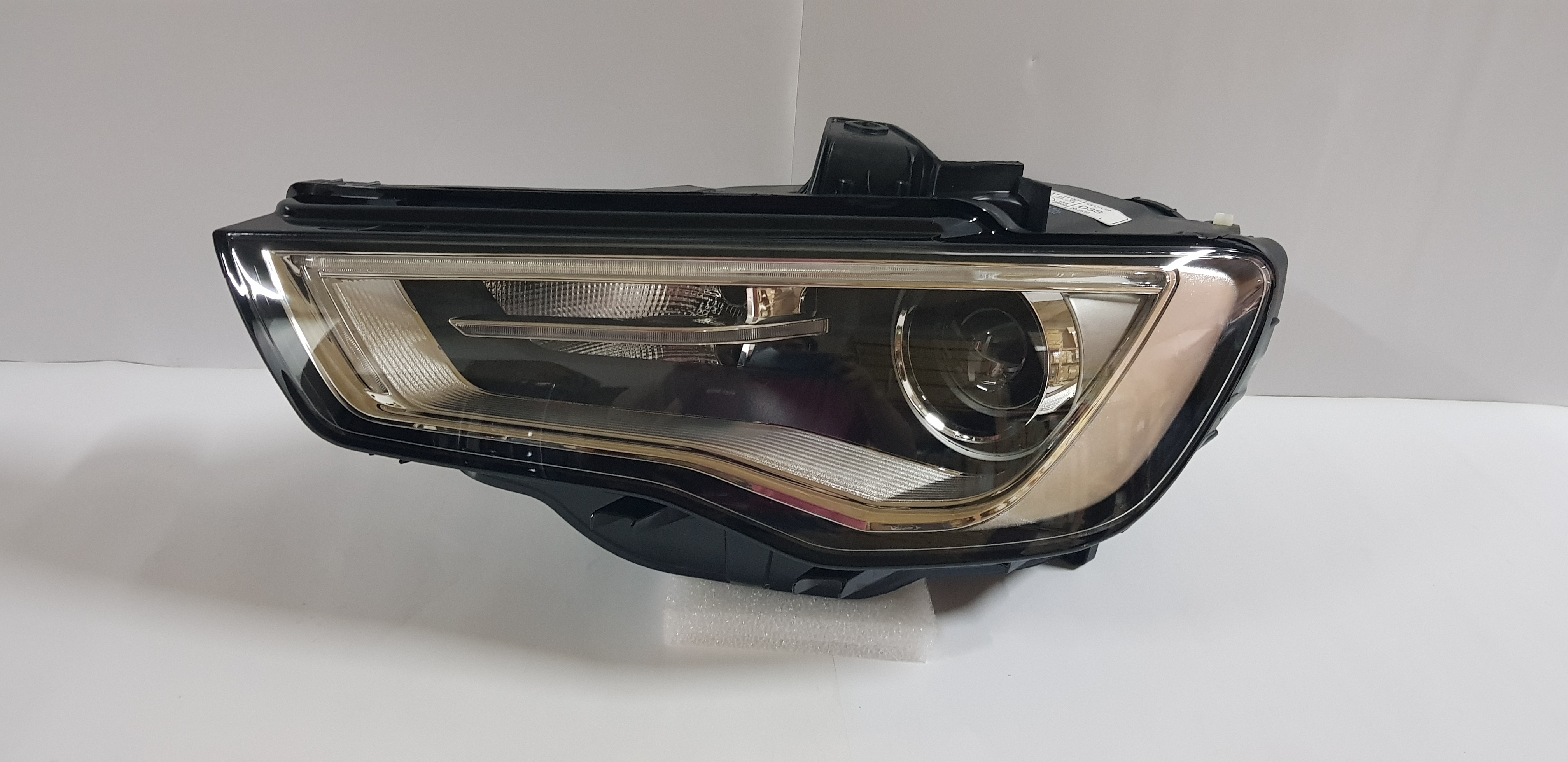  A3 8V 2013-2016 Sedan Head light lamp (Xenon, LED DRL) Left side     