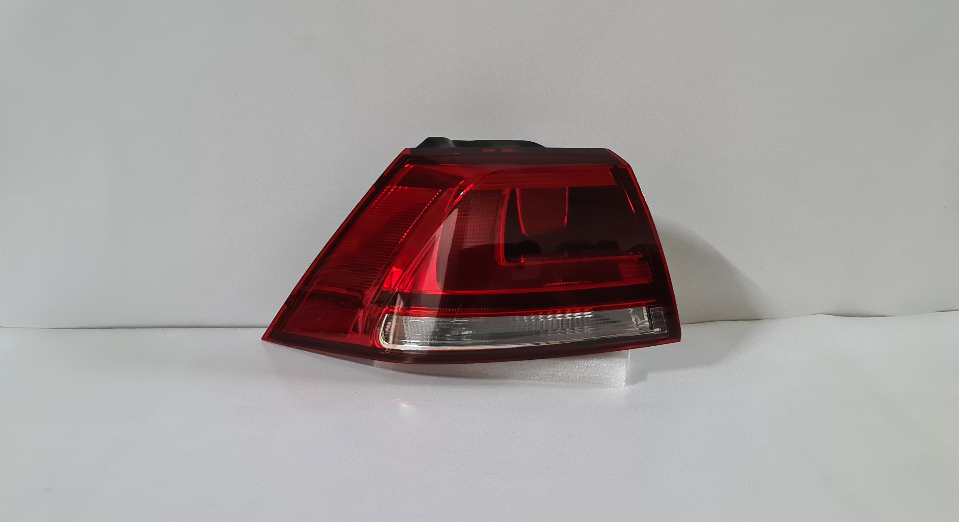  Golf 7 2012-2017 Hatchback Left side Tail light/Tail lamp Smoke