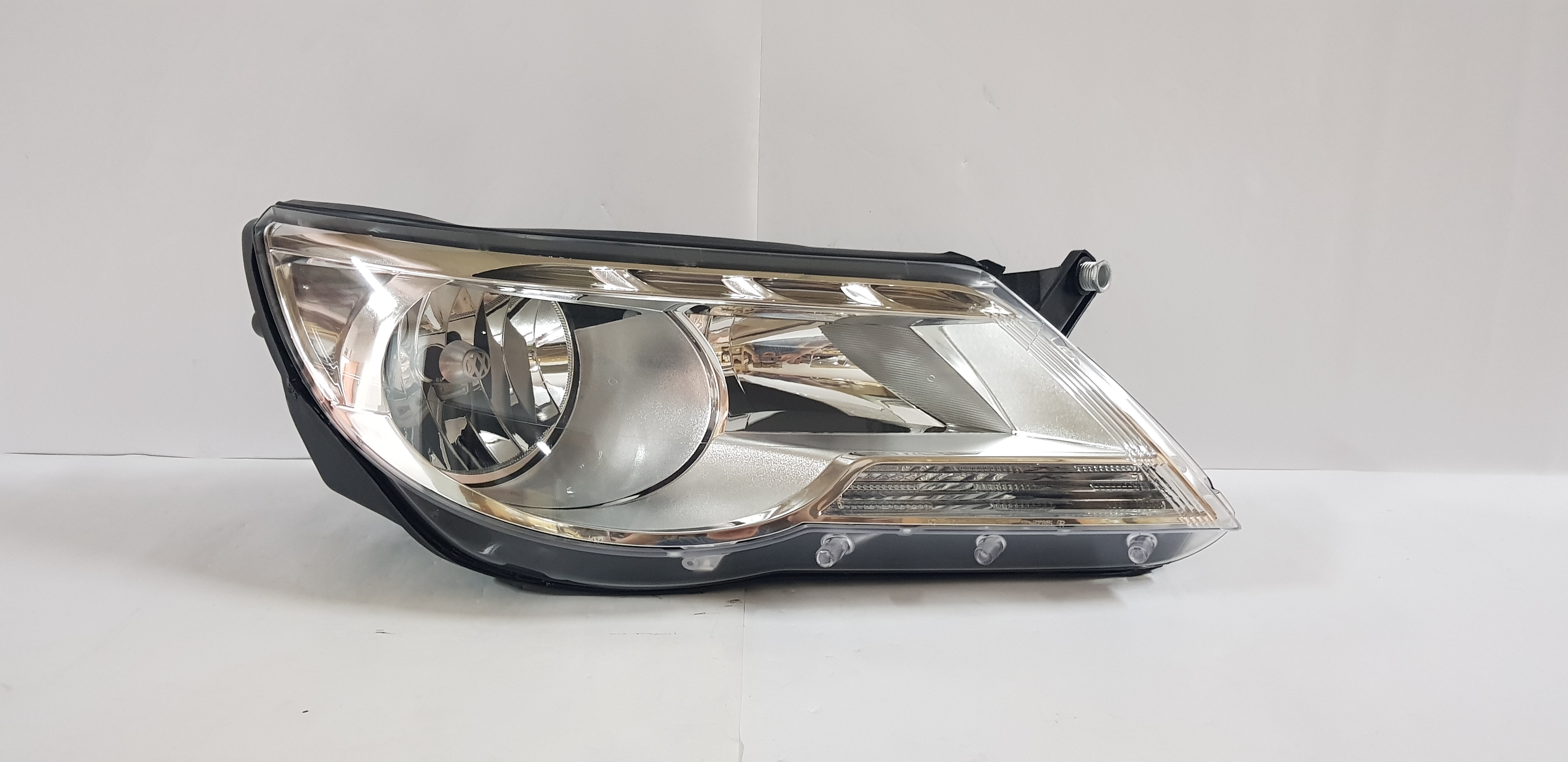  Tiguan 2008-2011 SUV Right side Head light/Head lamp