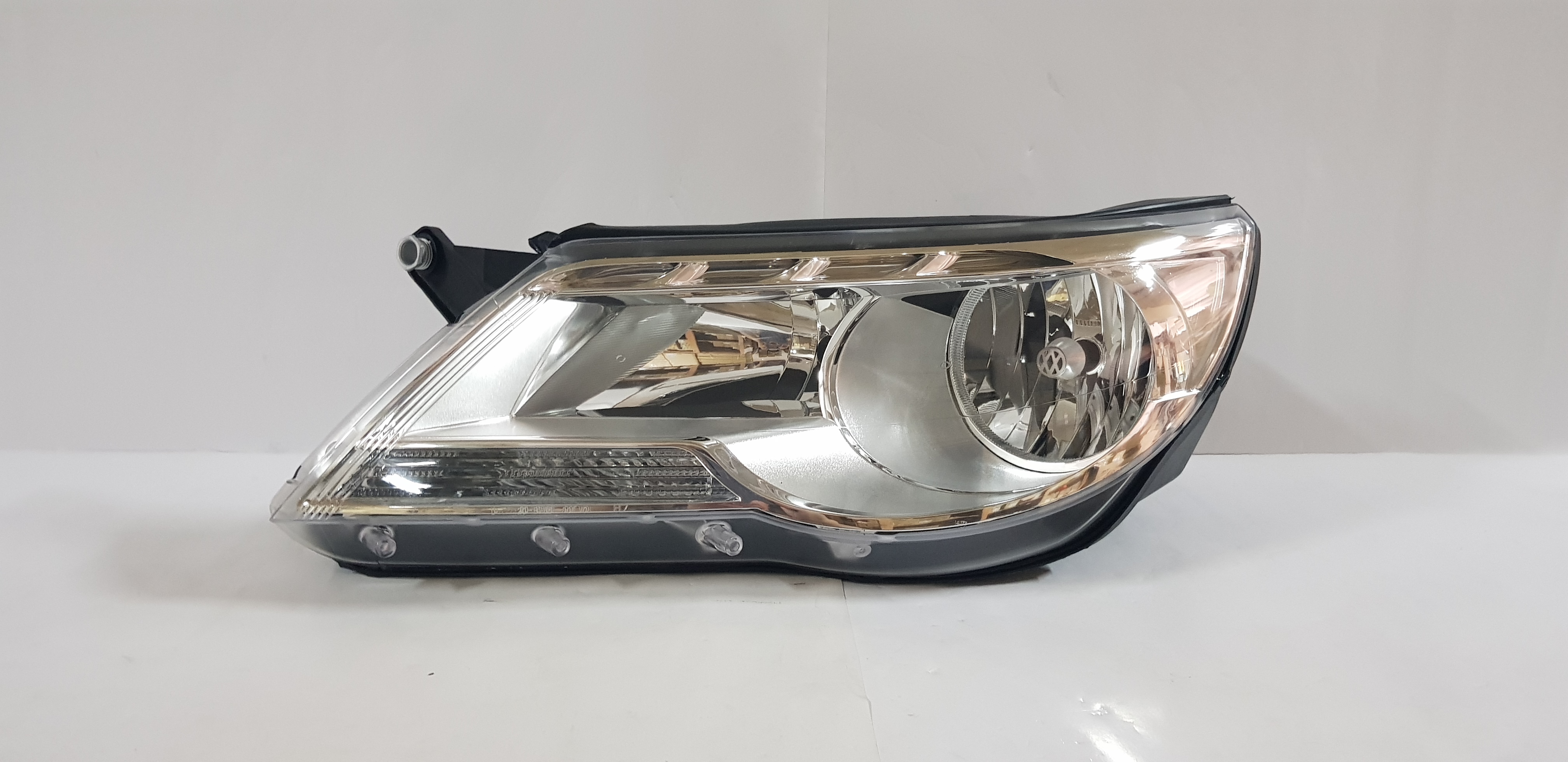 Tiguan 2008-2011 SUV left side Head light/Head lamp 