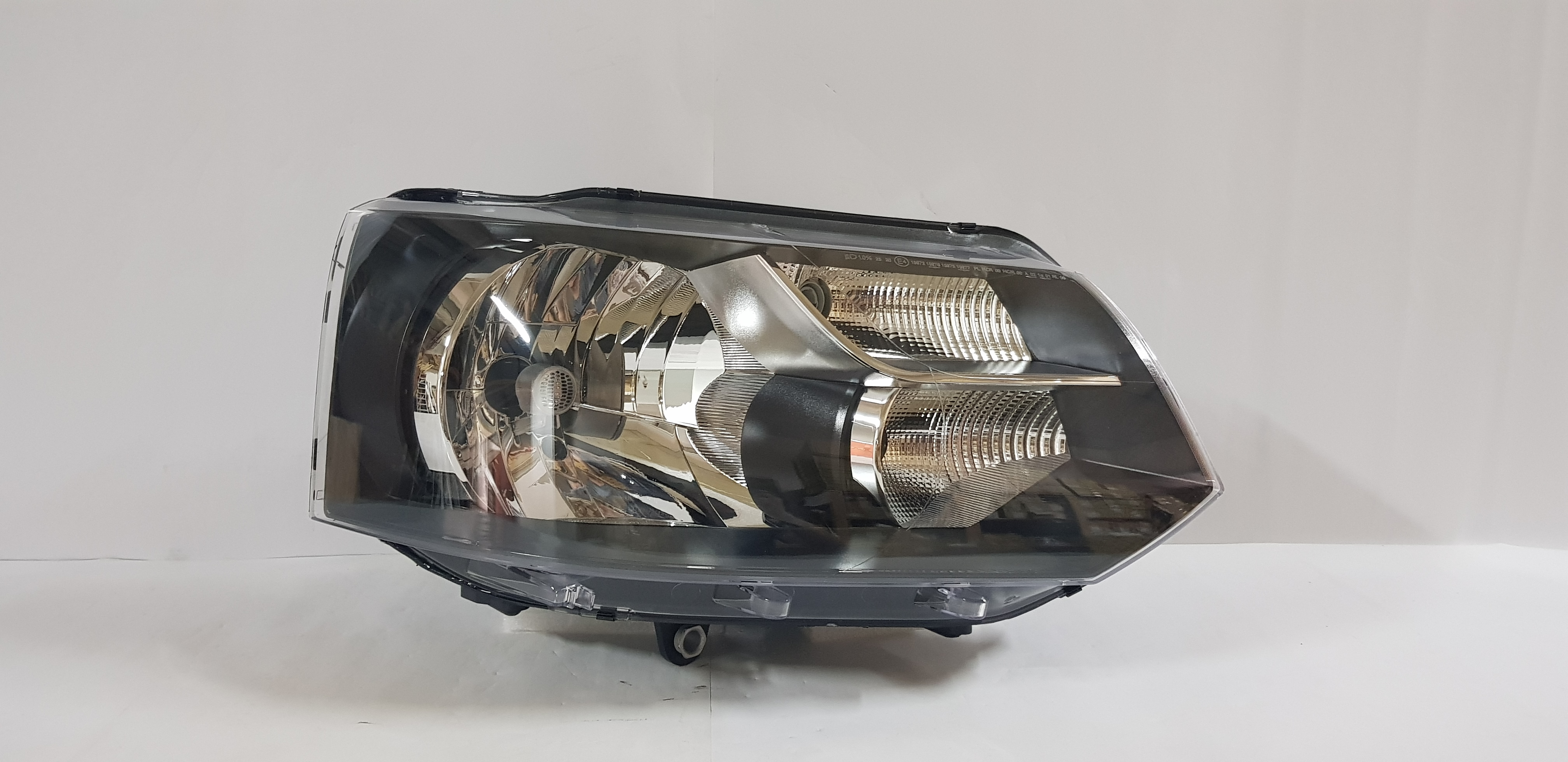  Transporter T5 Van 2009-2014 Right side Head light/Head lamp 