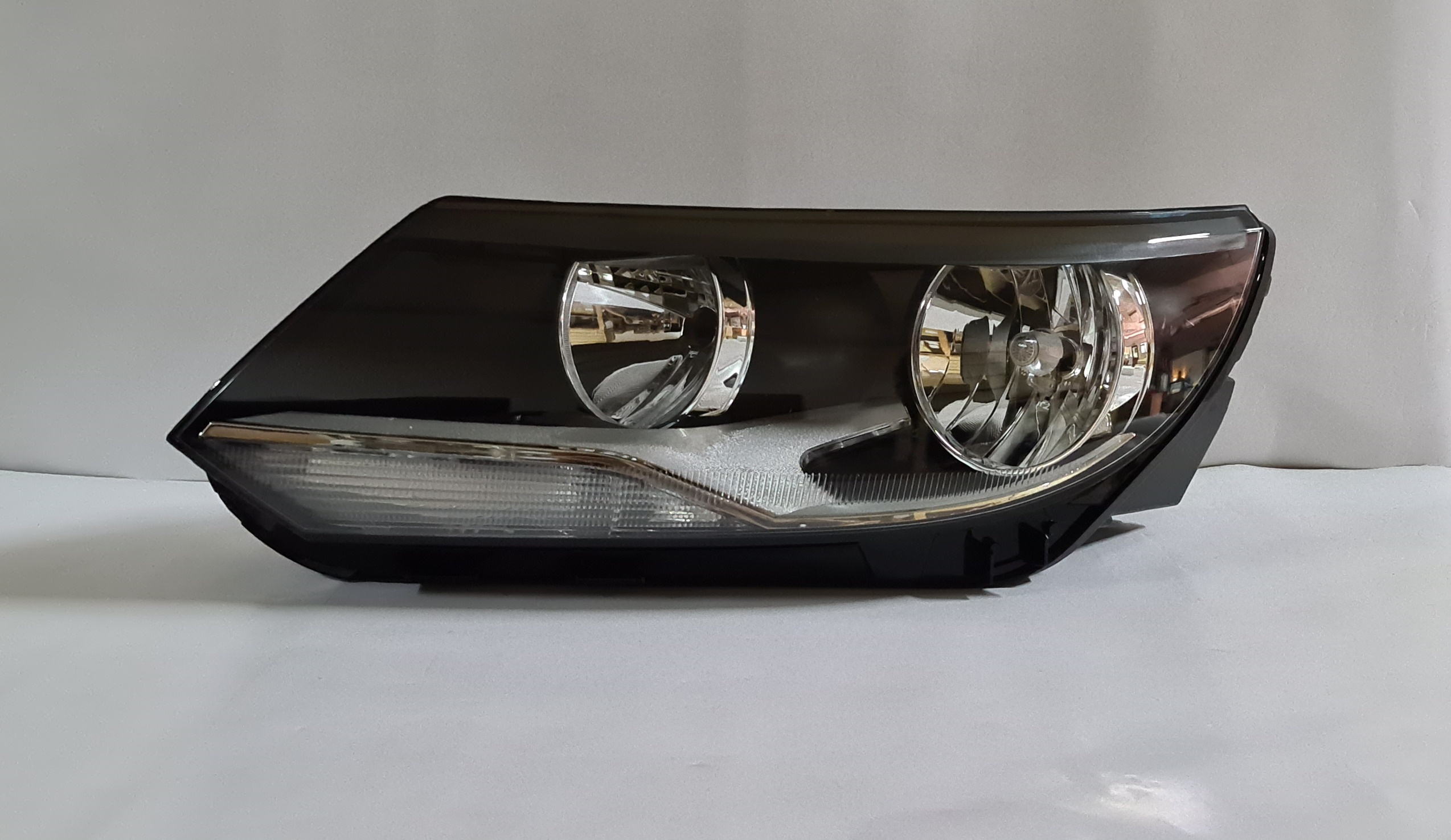  WV Tiguan 2012-2017 SUV left Side Head light/Head lamp