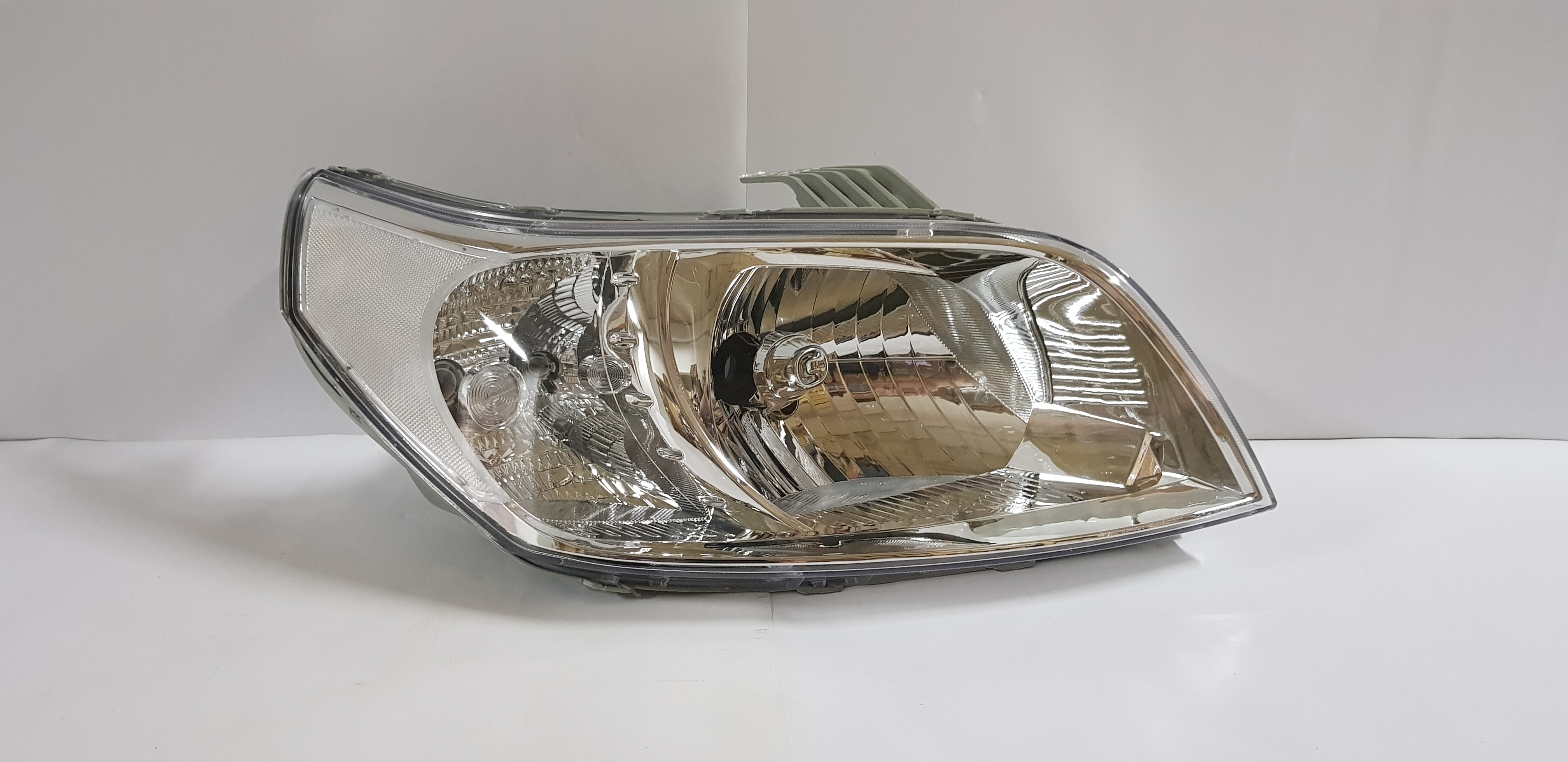  Aveo 2008-2014 HatchBack Right side Head light lamp 