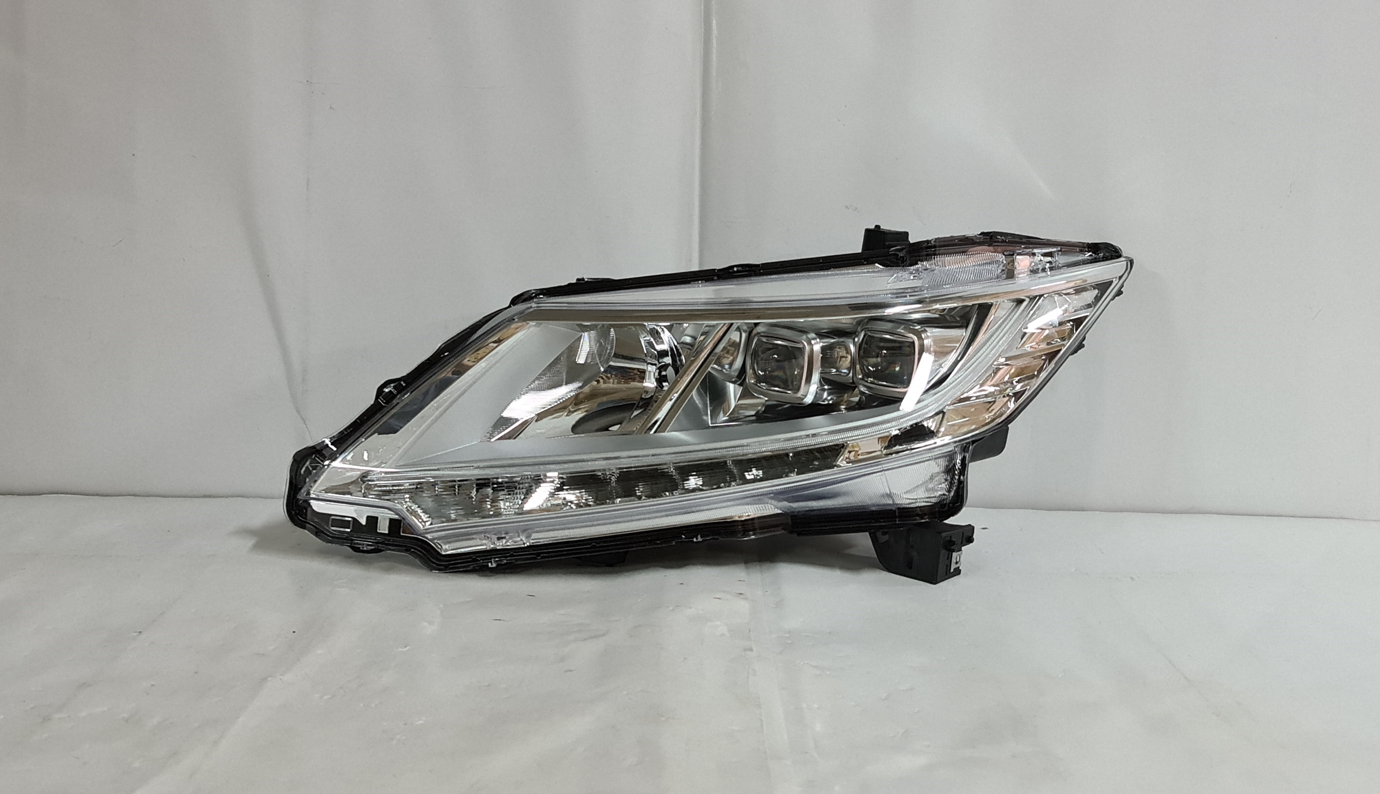  Odyssey 2015-2017 Head light lamp Left Side 