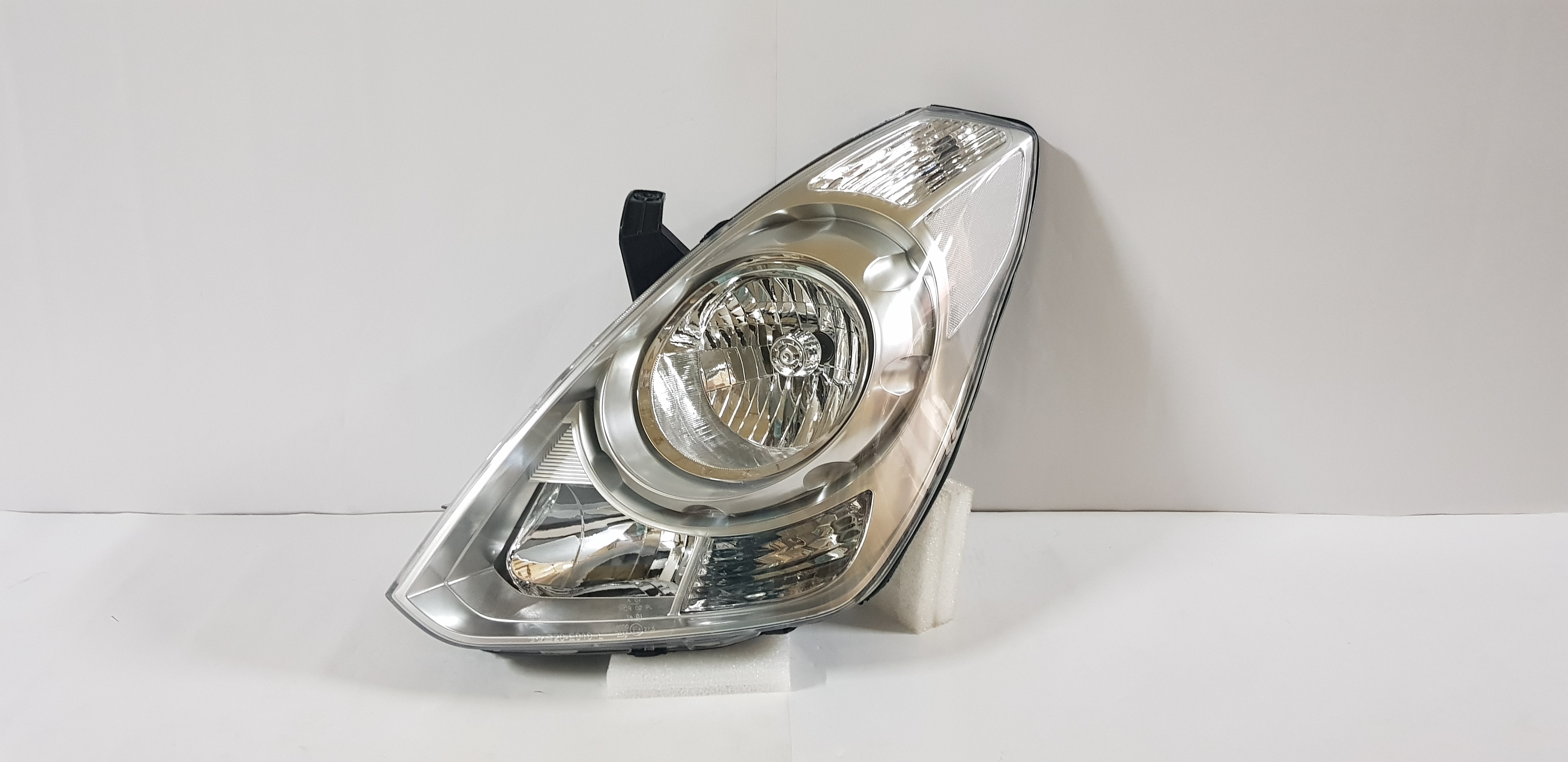  Starex 2008-2011 Van Head light lamp Left side,.       