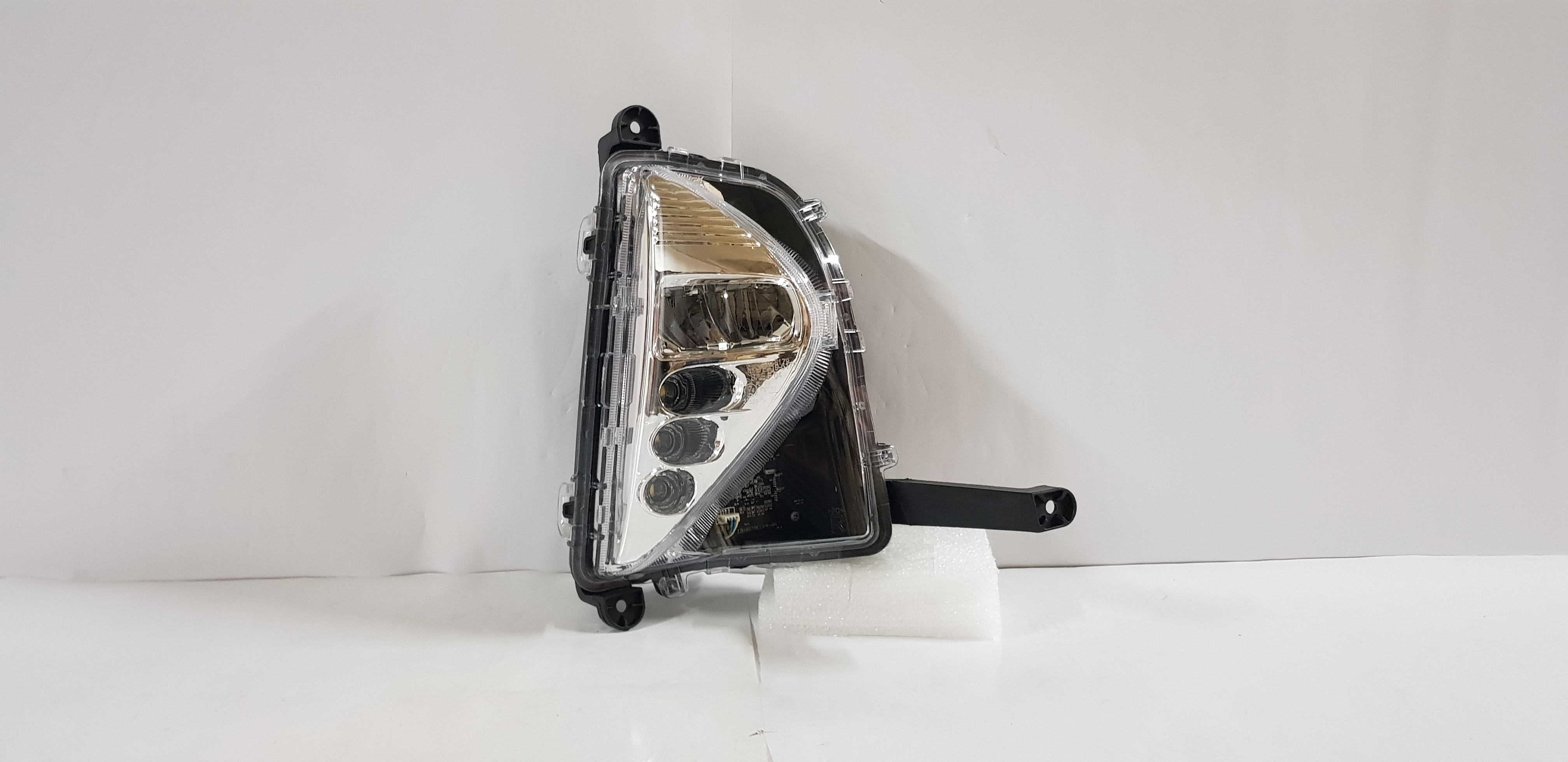  Prius 2016-2018 Right side Fog light lamp (DRL LED) 