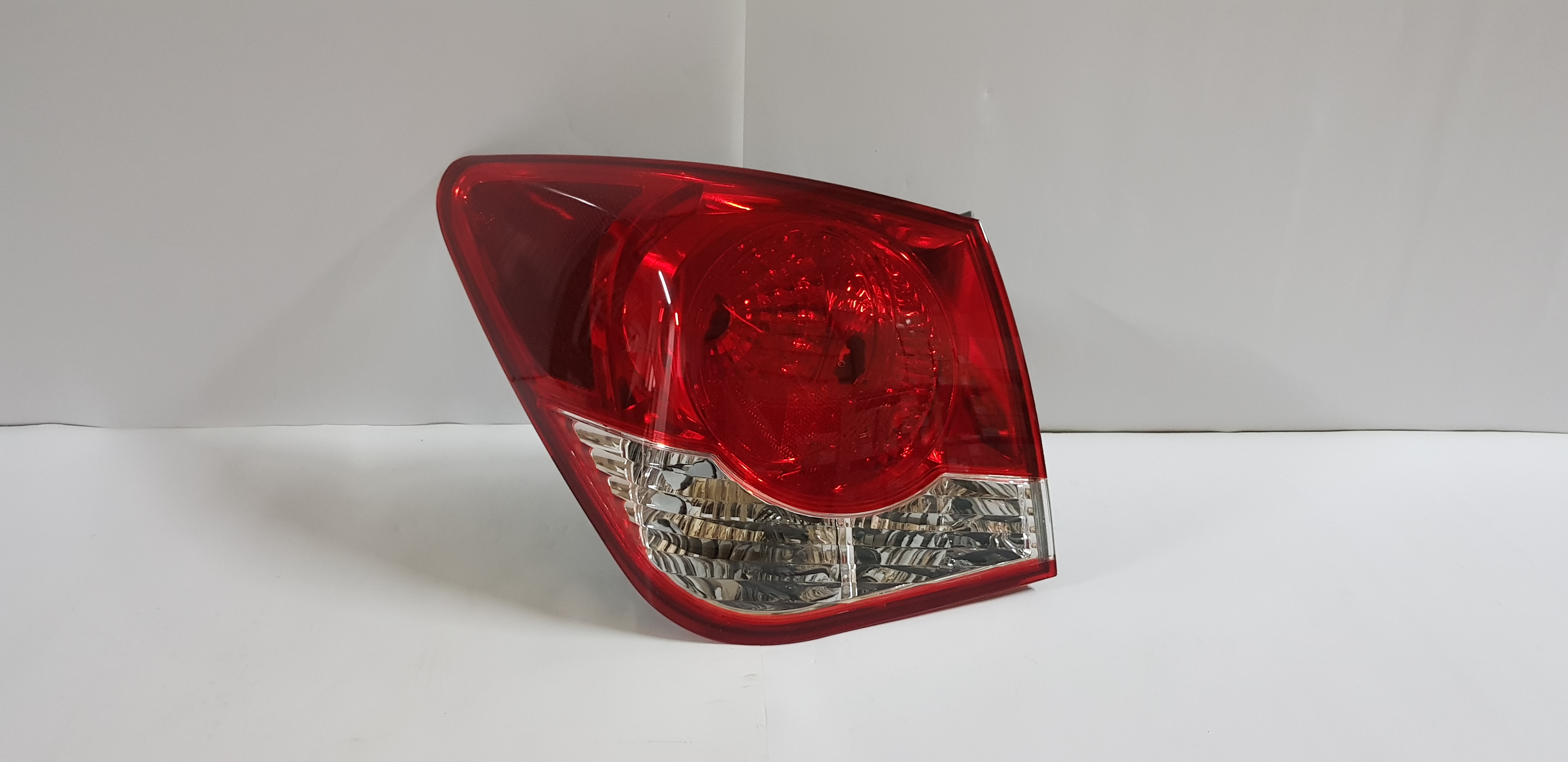  Cruze 2009-2018 Sedan Tail light lamp Left side.,       