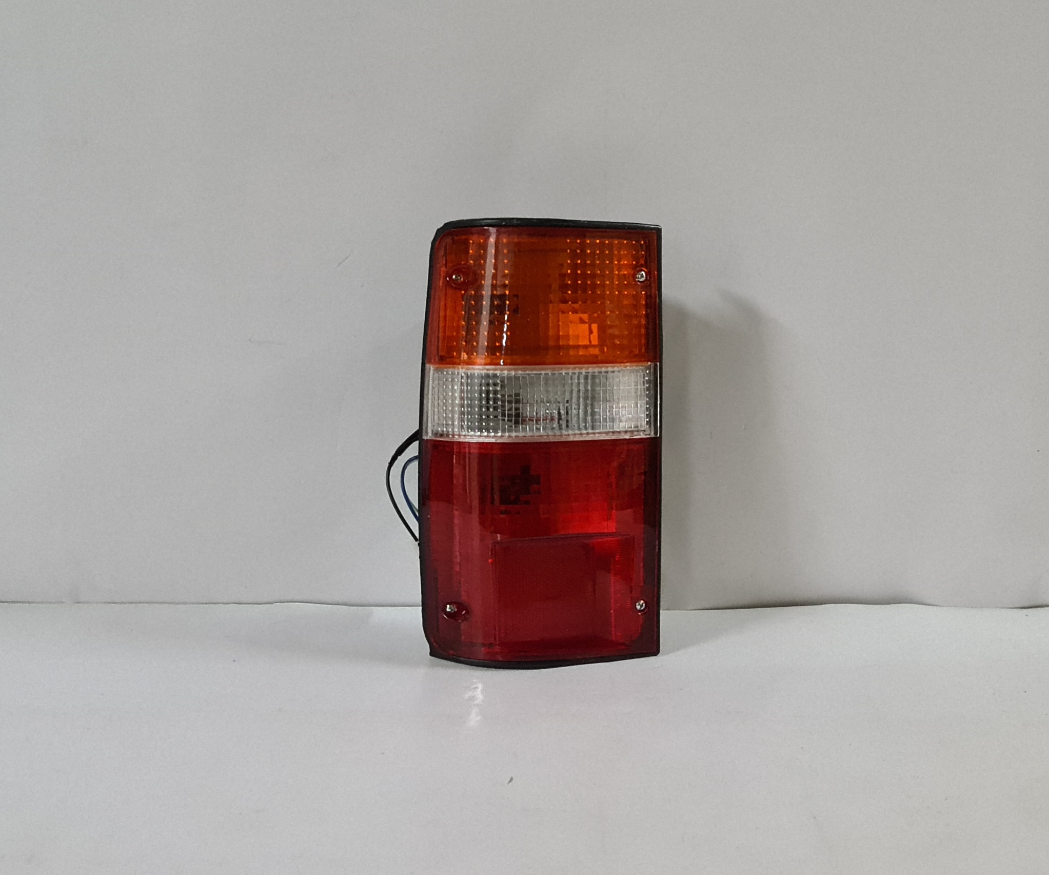 Hilux RN85 1989-1991 Left side Tail light lamp