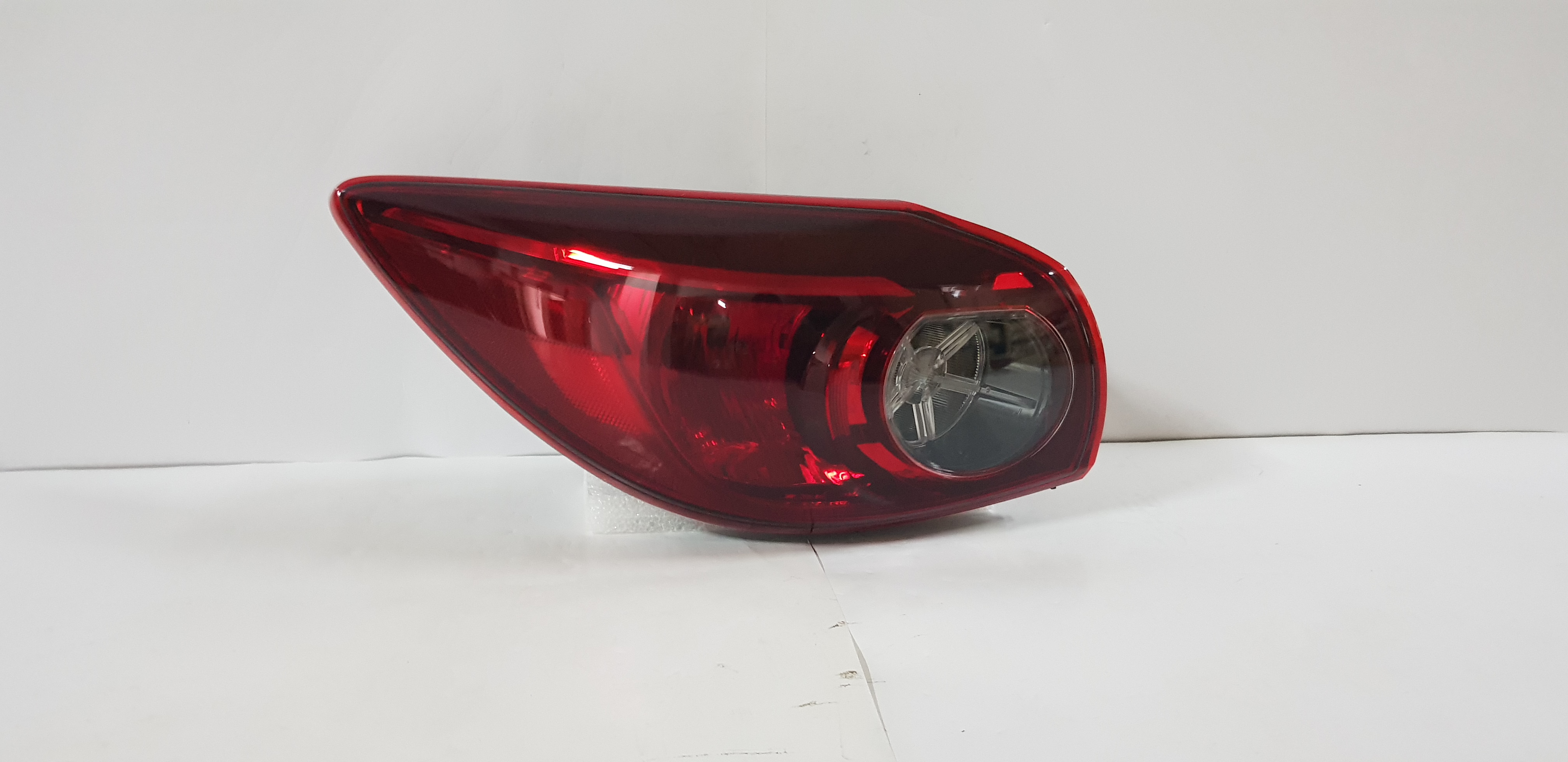  3 2014-2016 Hatch back Left side Tail light lamp (Non LED) 
