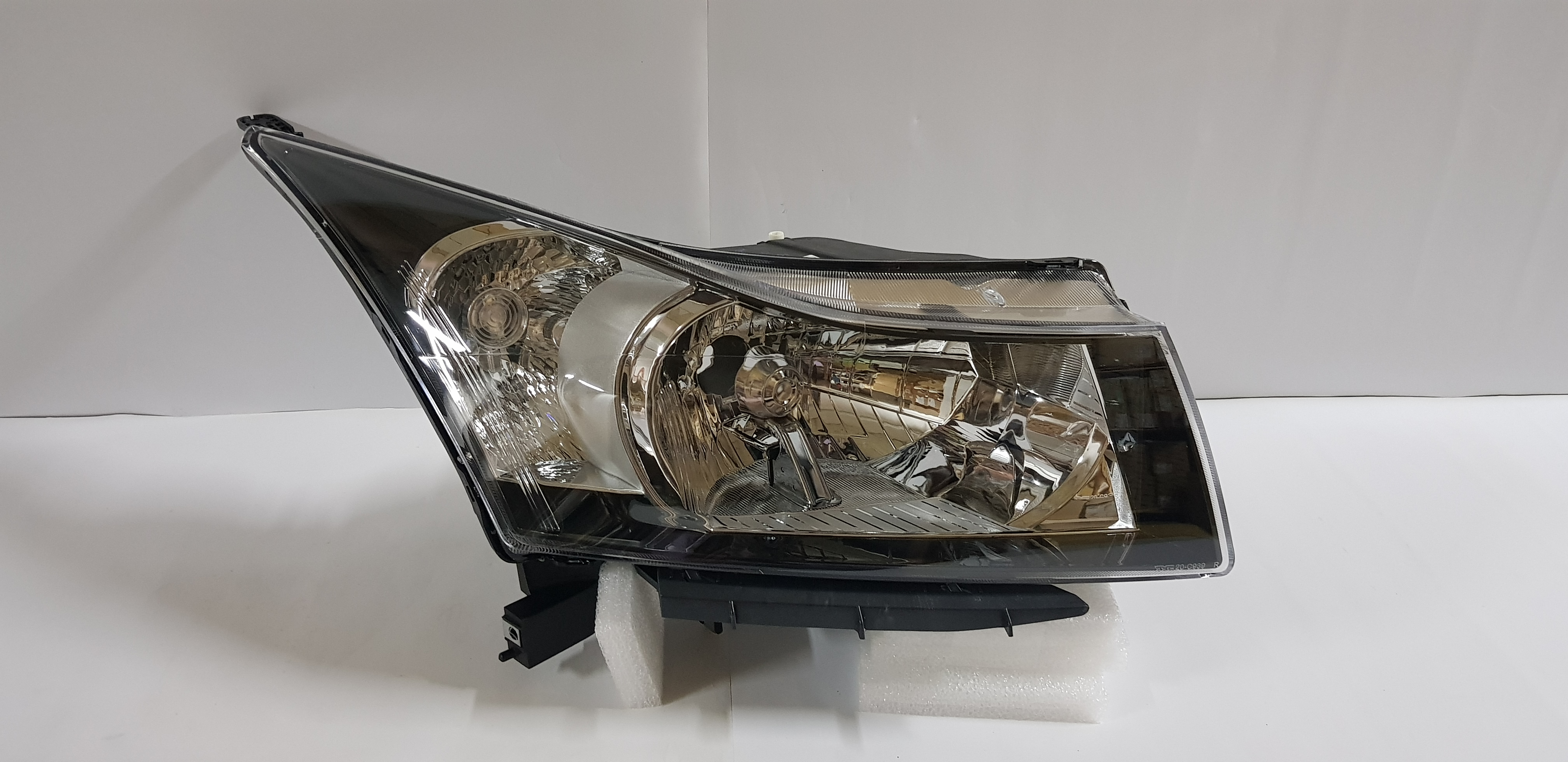  Cruze 2009-2018 Sedan Right side Head light lamp 