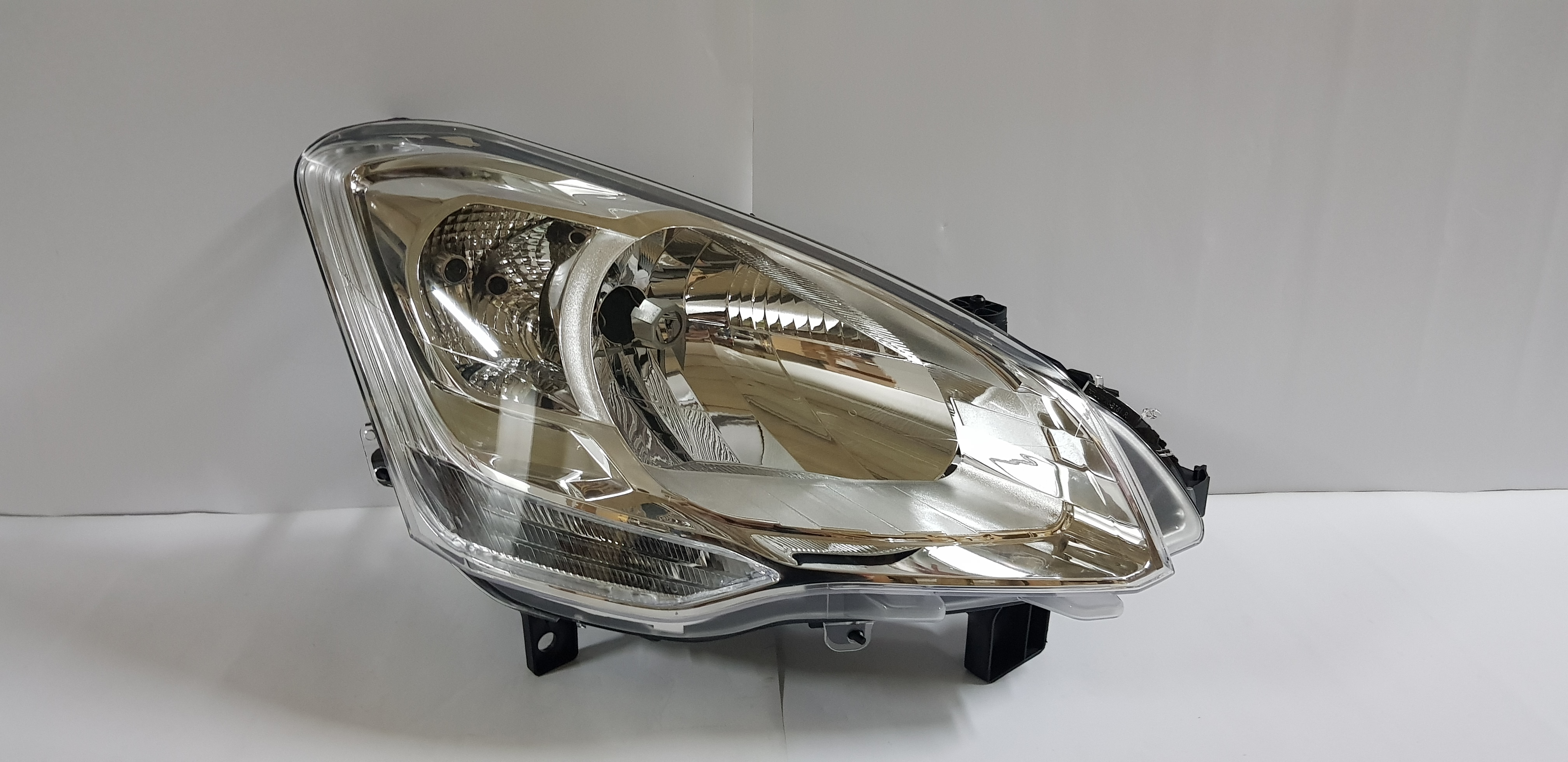  Berlingo 2008-2012 Van Right side Head light/Head lamp  
