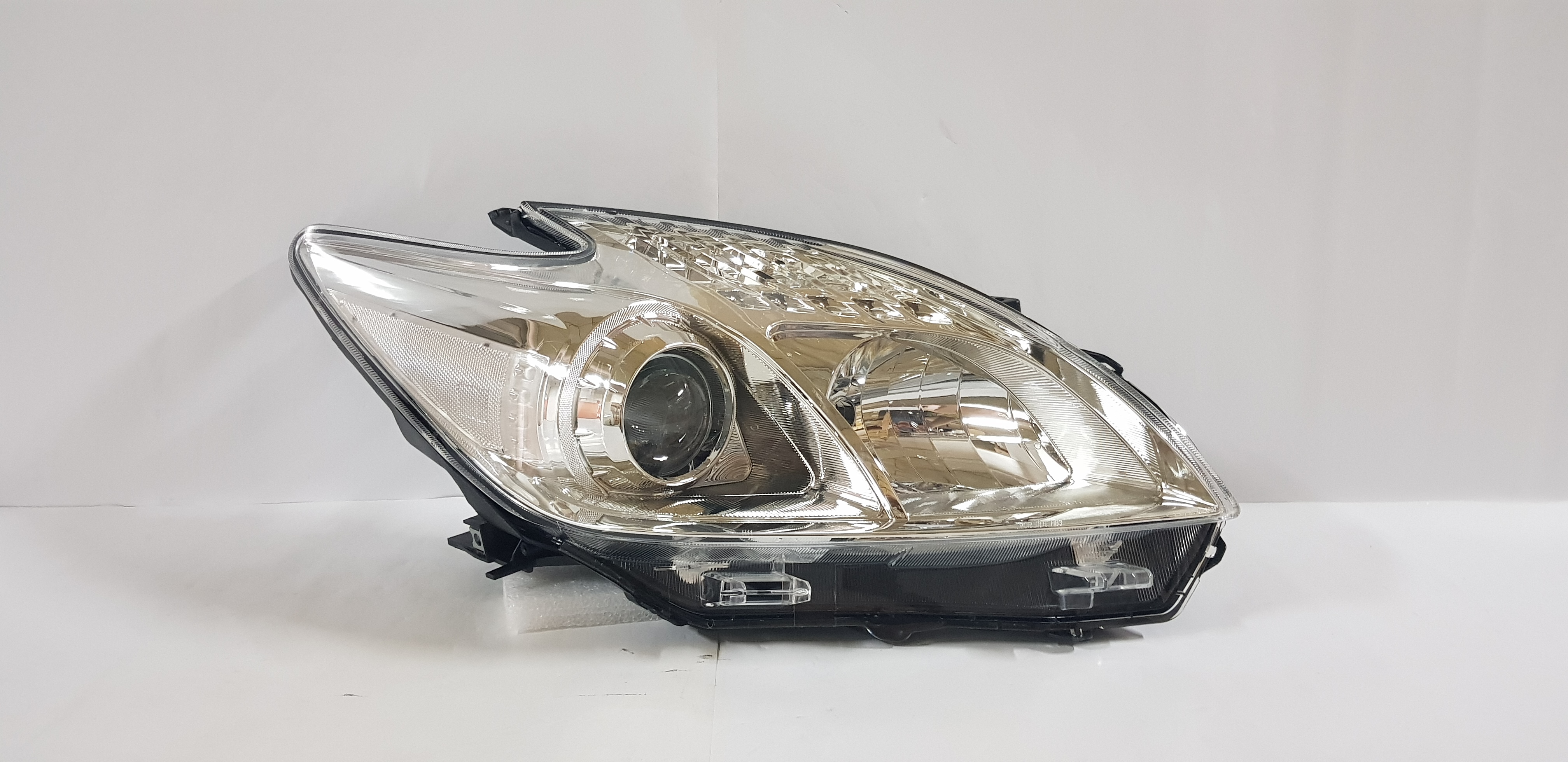  Prius 2012-2015 Head light lamp Right side.,     