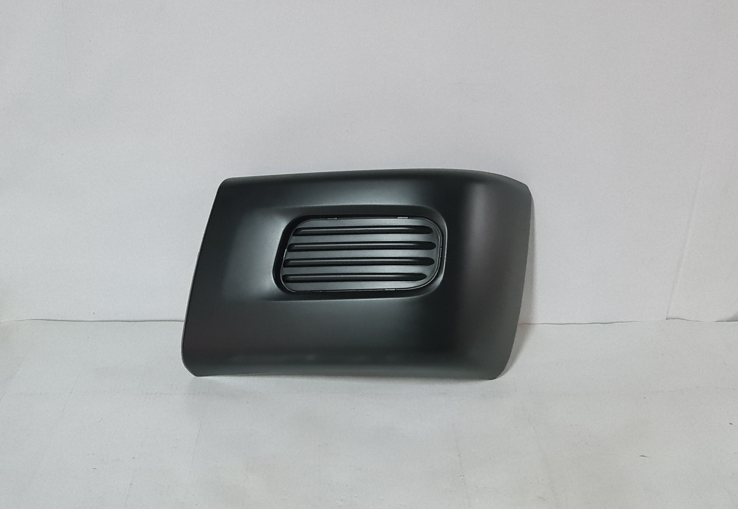 Frt bumper side MB Fuso LH~ MK618521
