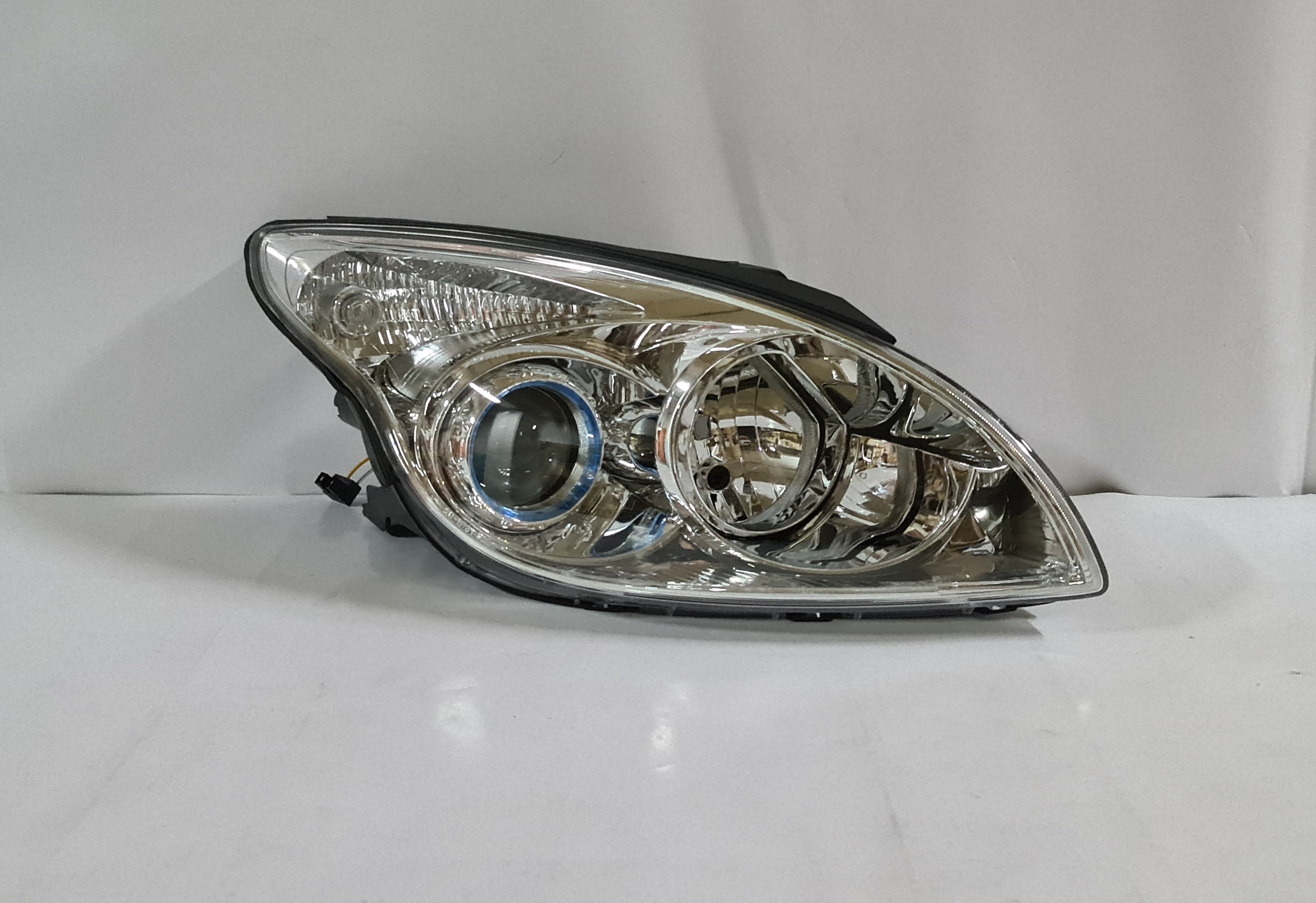  i30 2007-2011 HatchBack/Wagon Right side Head light lamp