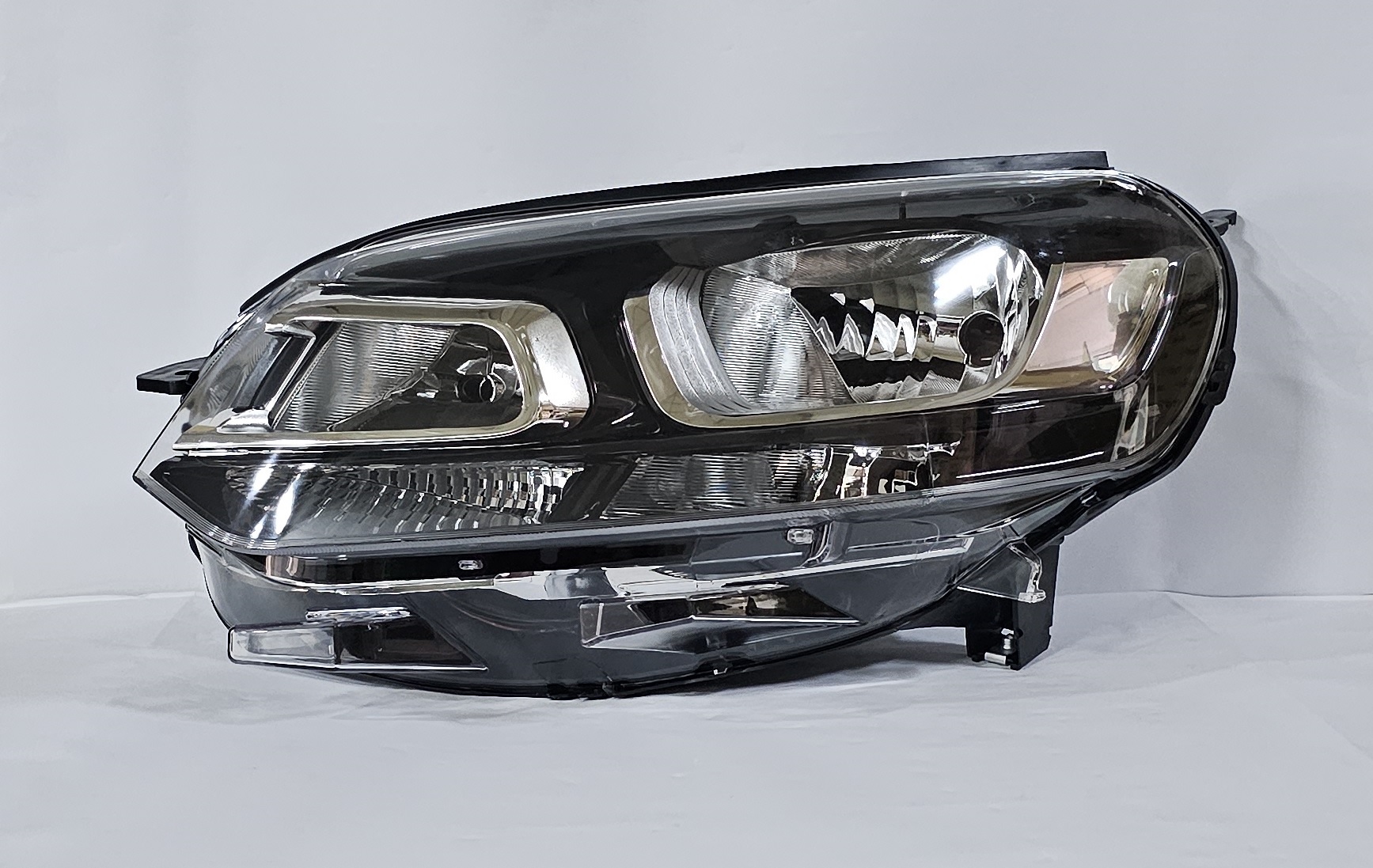  Dispatch 2016-2018 Head light lamp Left Side    