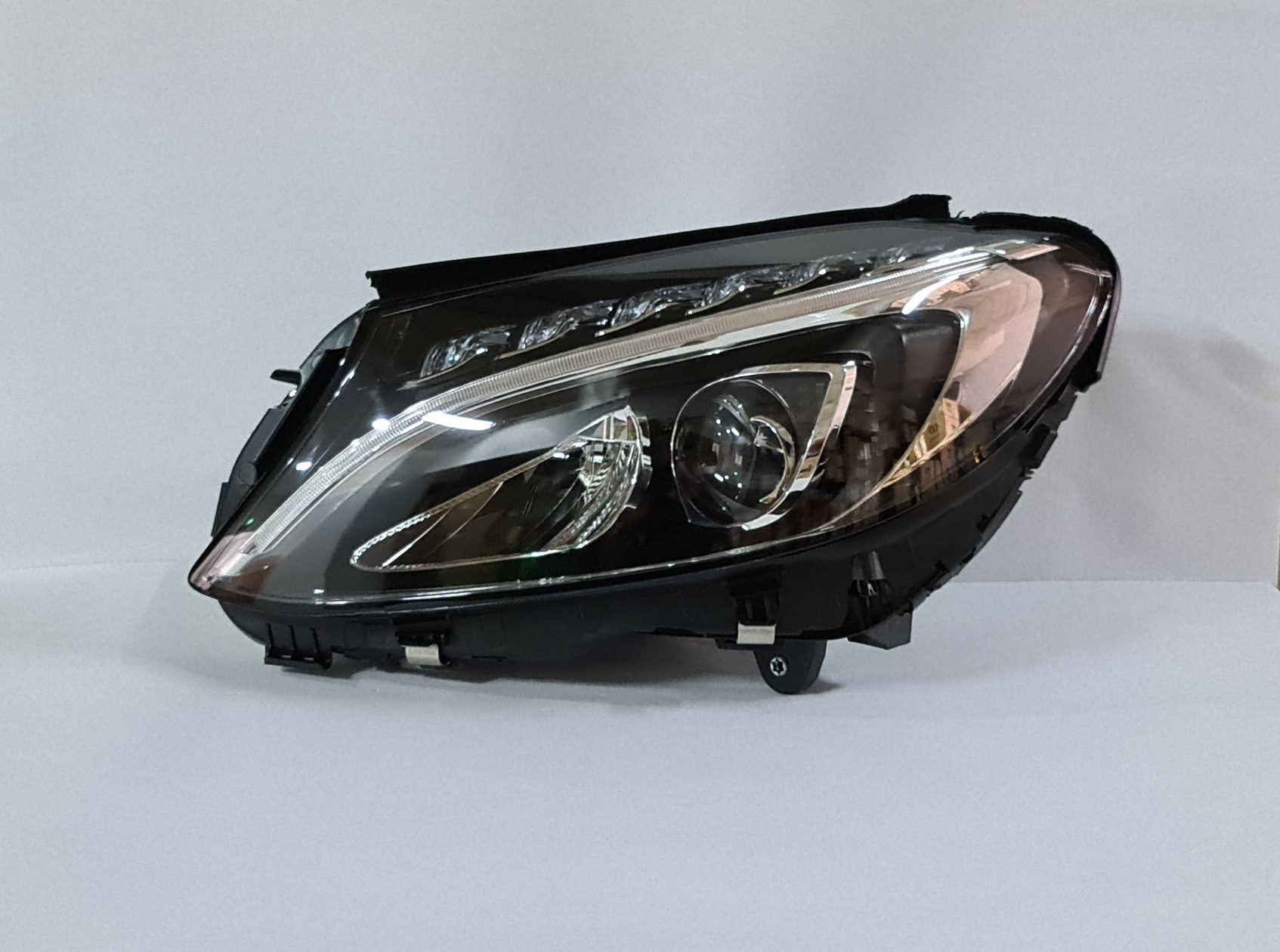 C-Class W205 2014-2018 Sedan Head light lamp (LED) Right side  