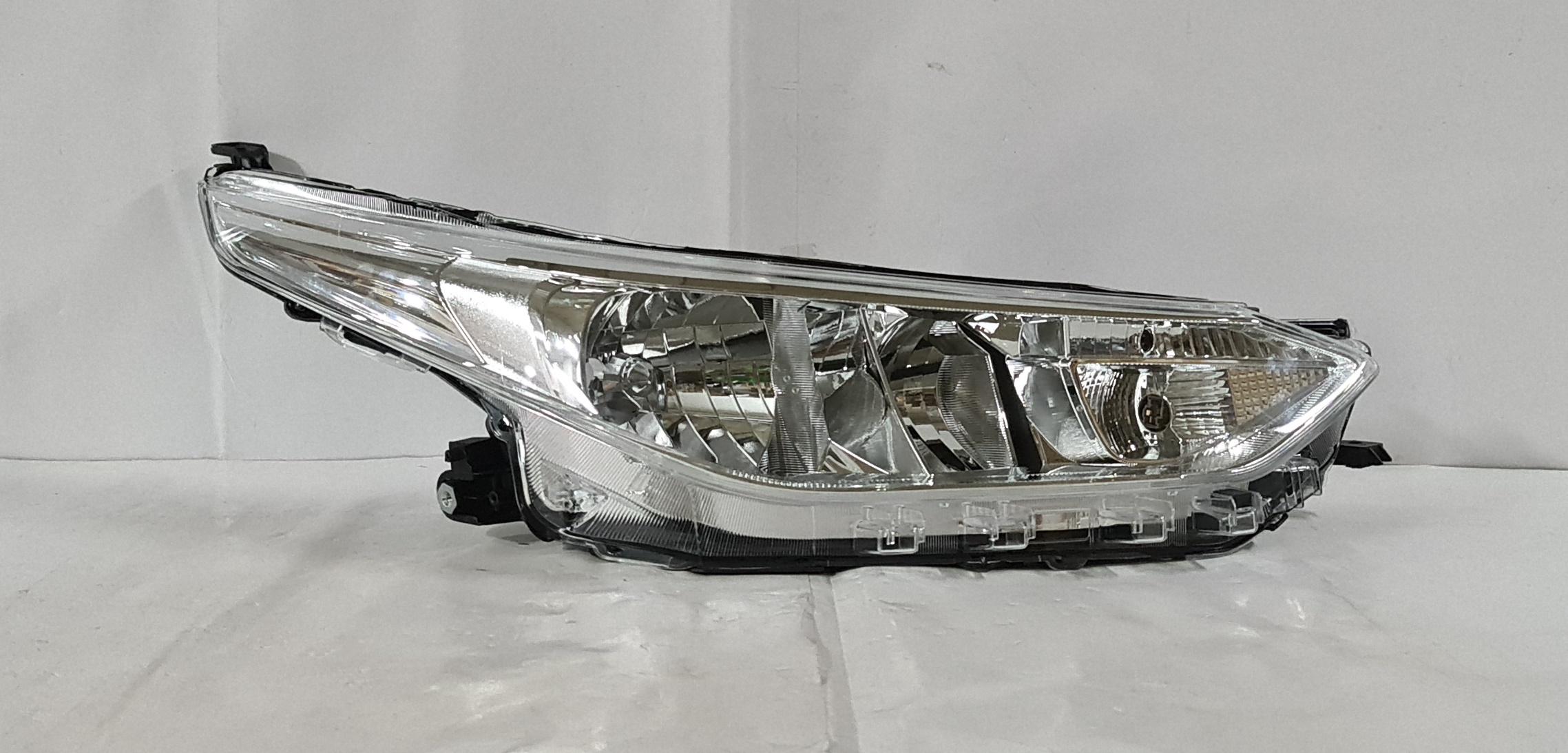  Yaris/Vios 2018 ON Right Side Head light lamp Manual Type 