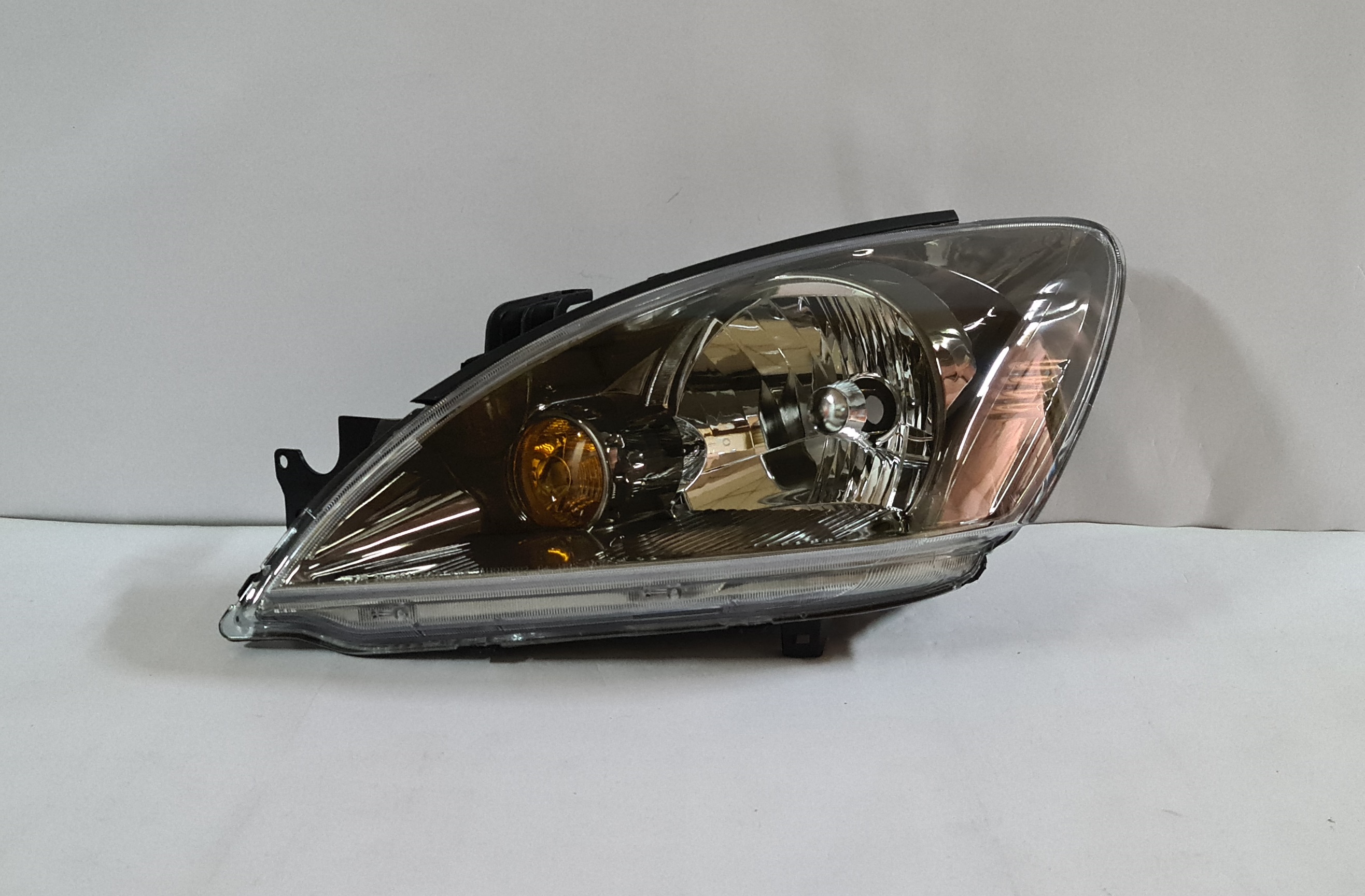  Lancer CS3 GLX 2004-2008 Sedan Head lamp light Left side.,     