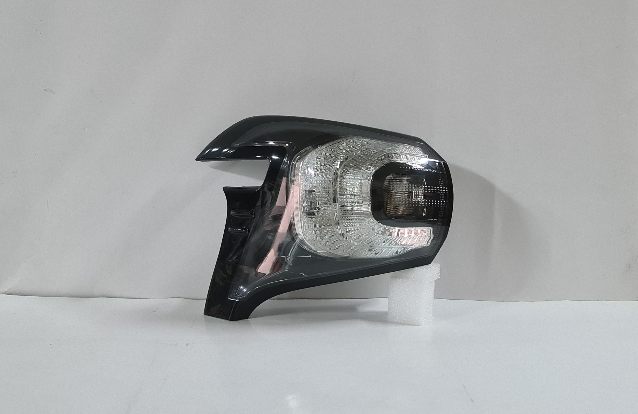  Sienta 2016 ON Tail light lamp Left side    
