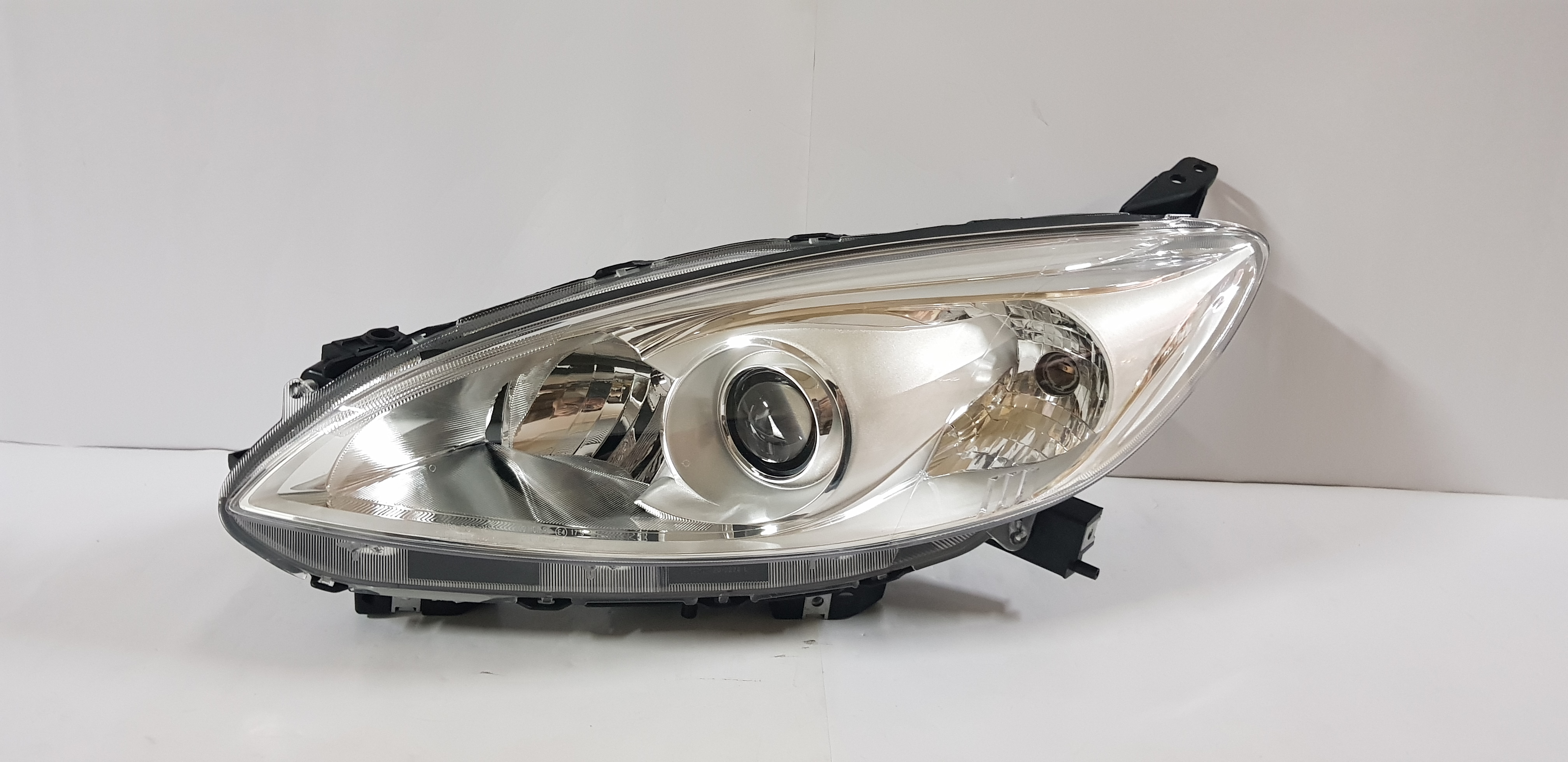  MZ-5 2010-2017 left side Head light lamp 